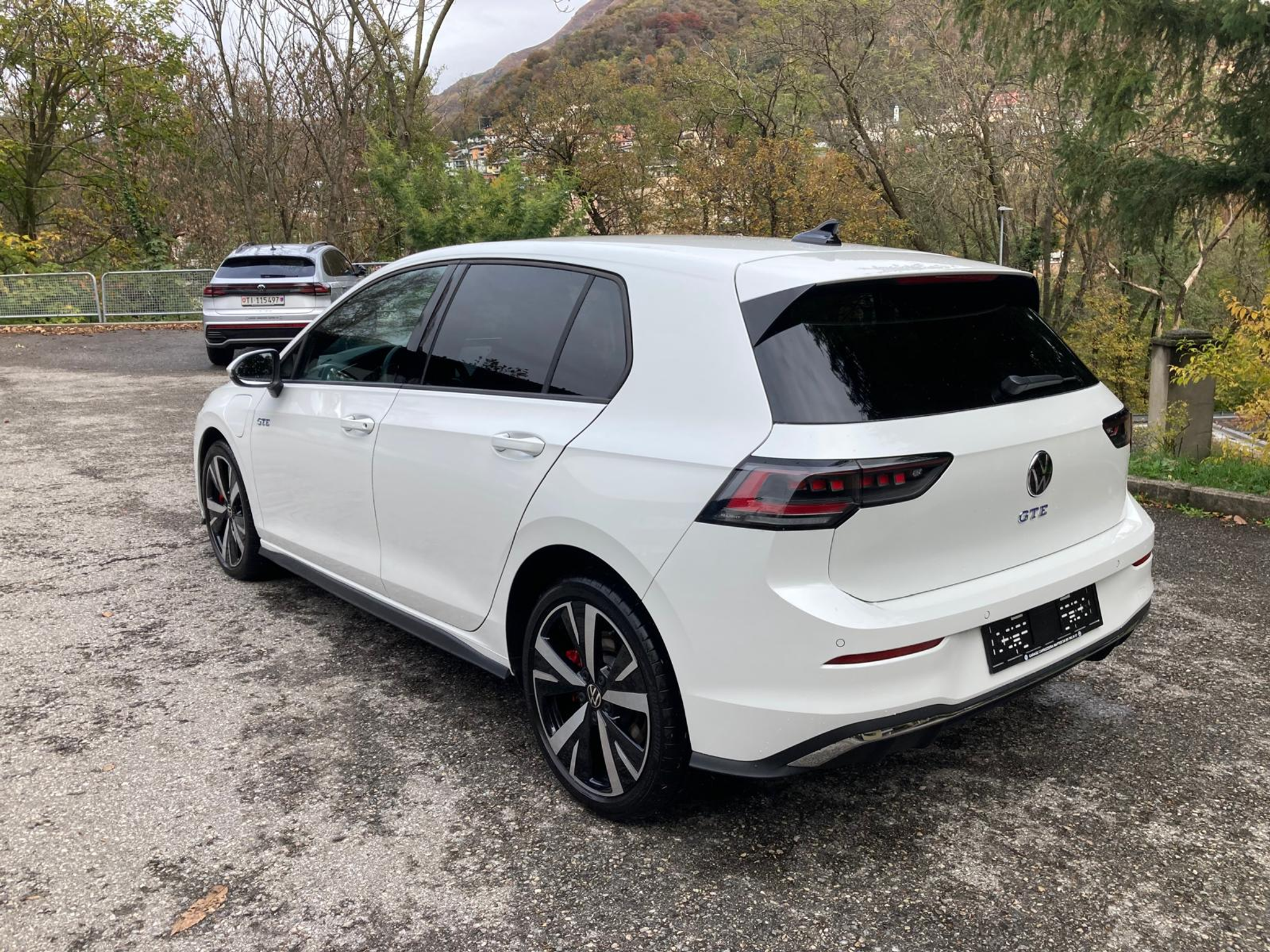 listing desktop thumbnail image 4