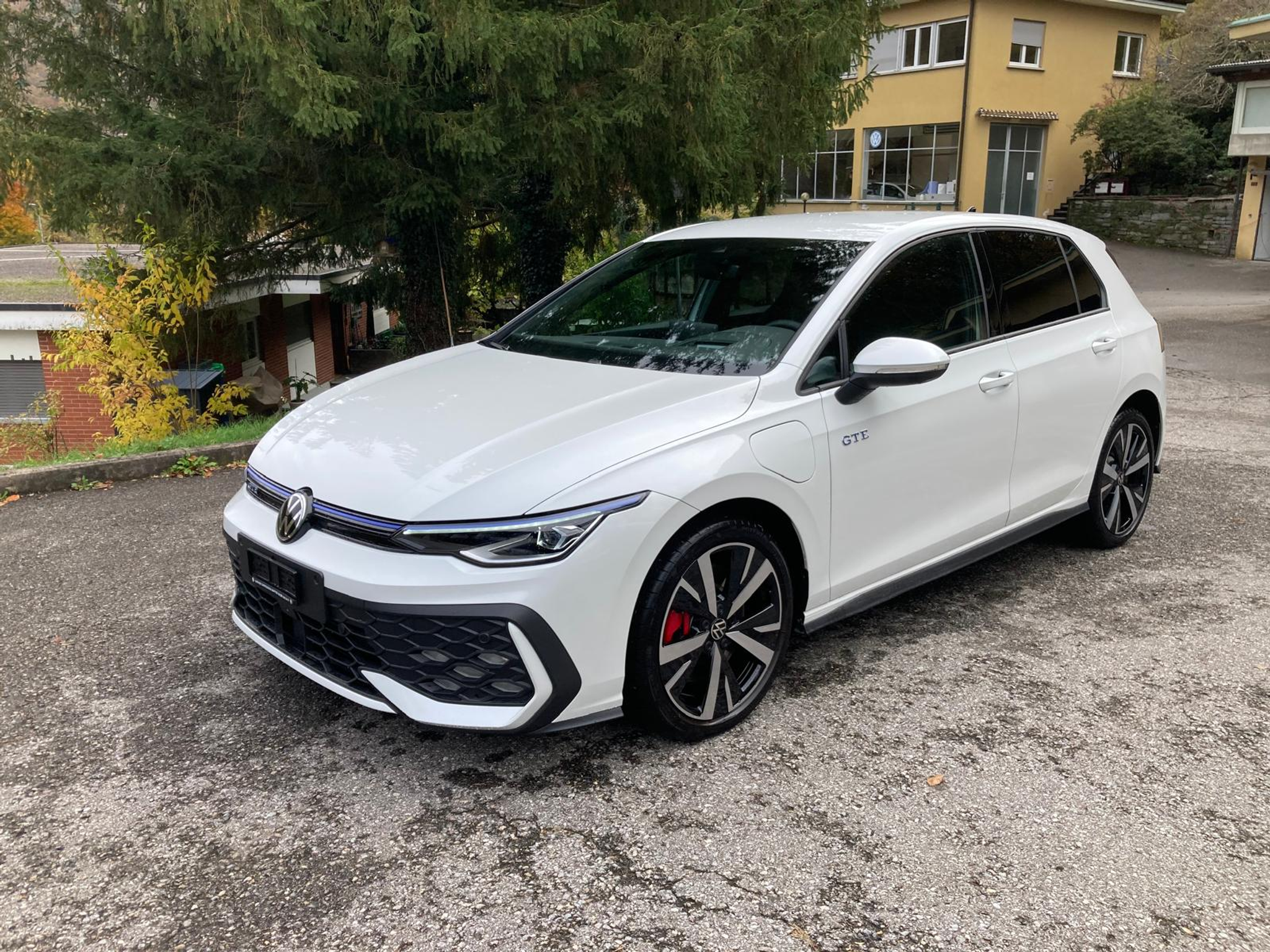 listing desktop thumbnail image 2