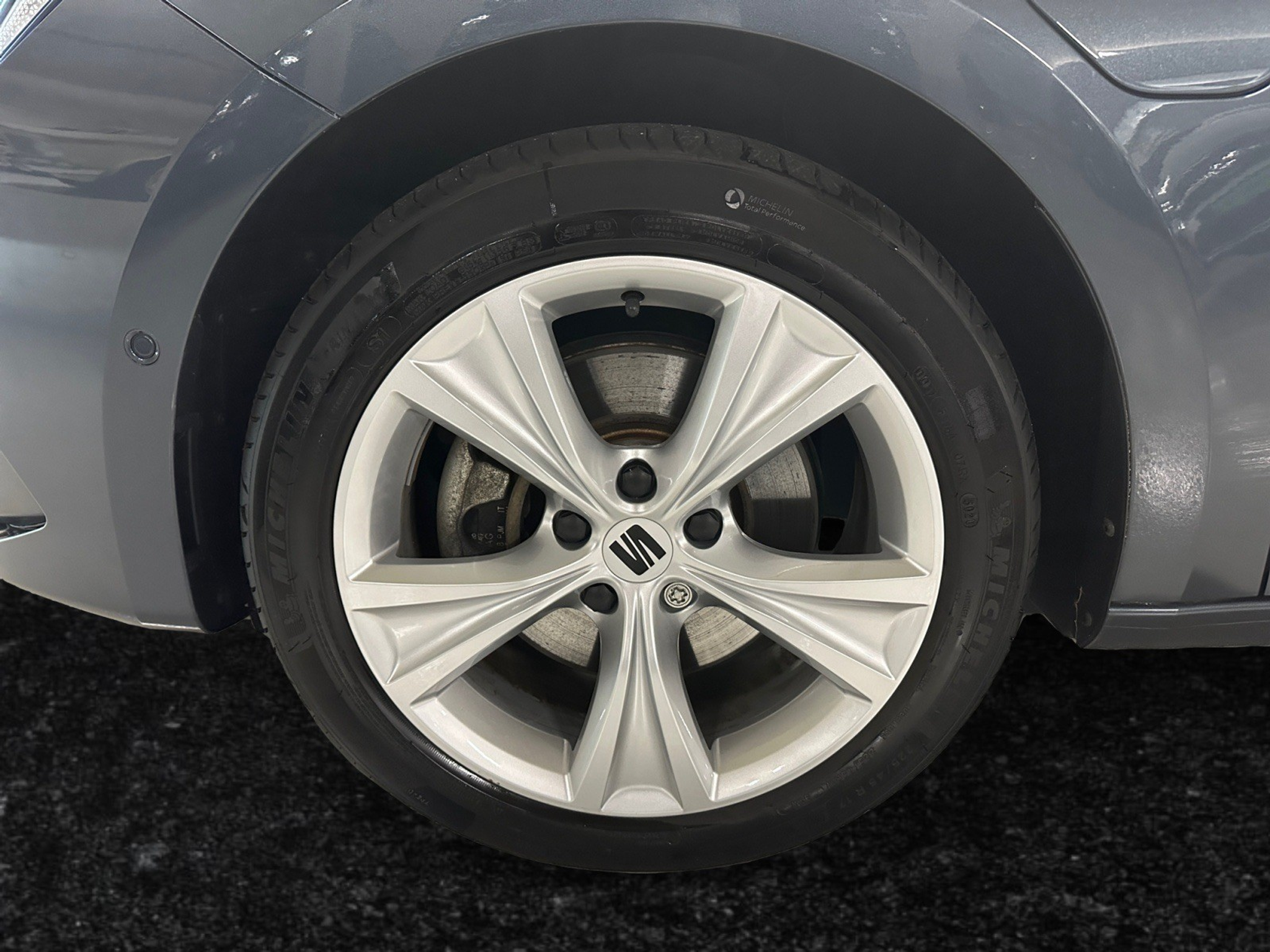 listing desktop thumbnail image 16