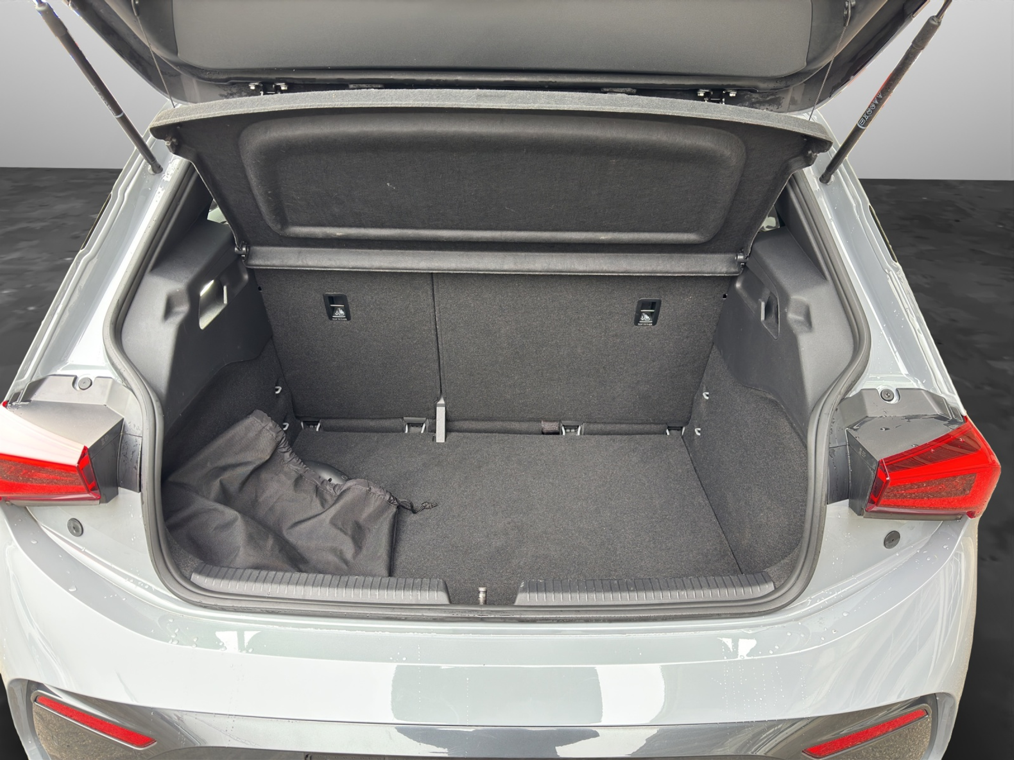 listing desktop thumbnail image 15