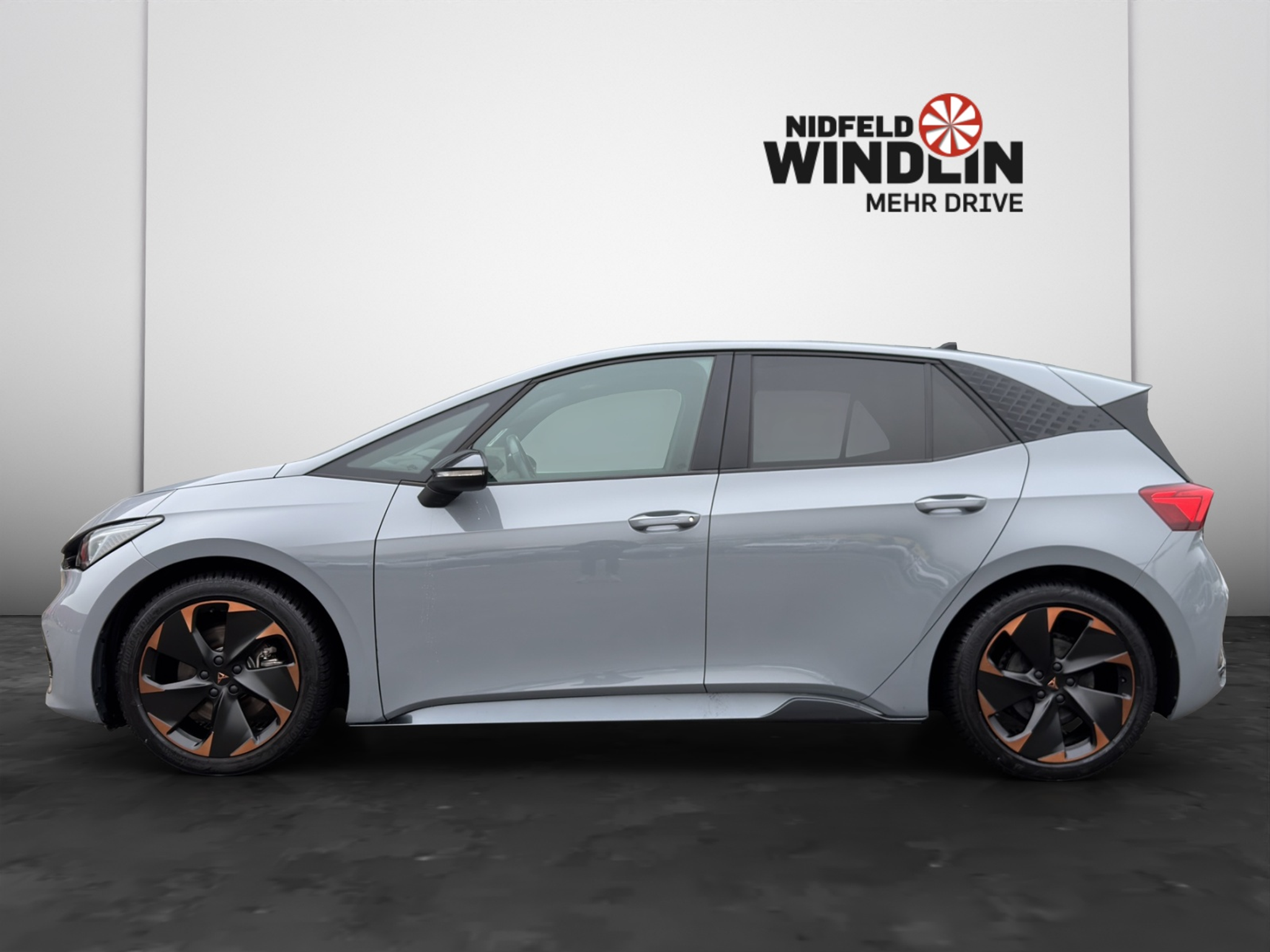 listing desktop thumbnail image 2