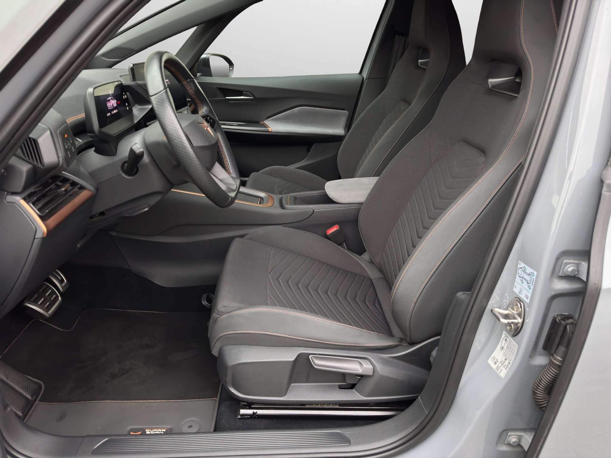 listing desktop thumbnail image 4