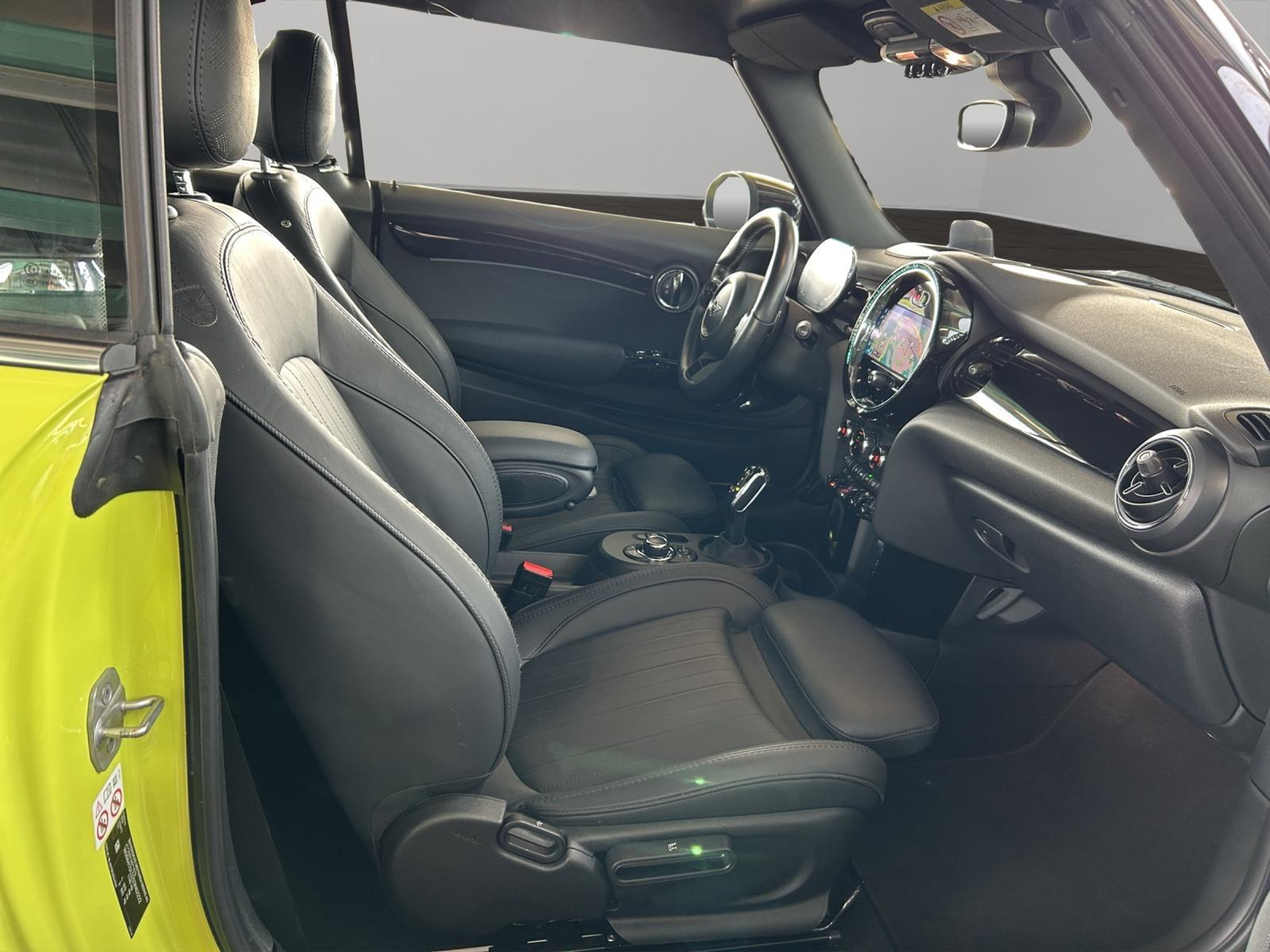 listing desktop thumbnail image 30