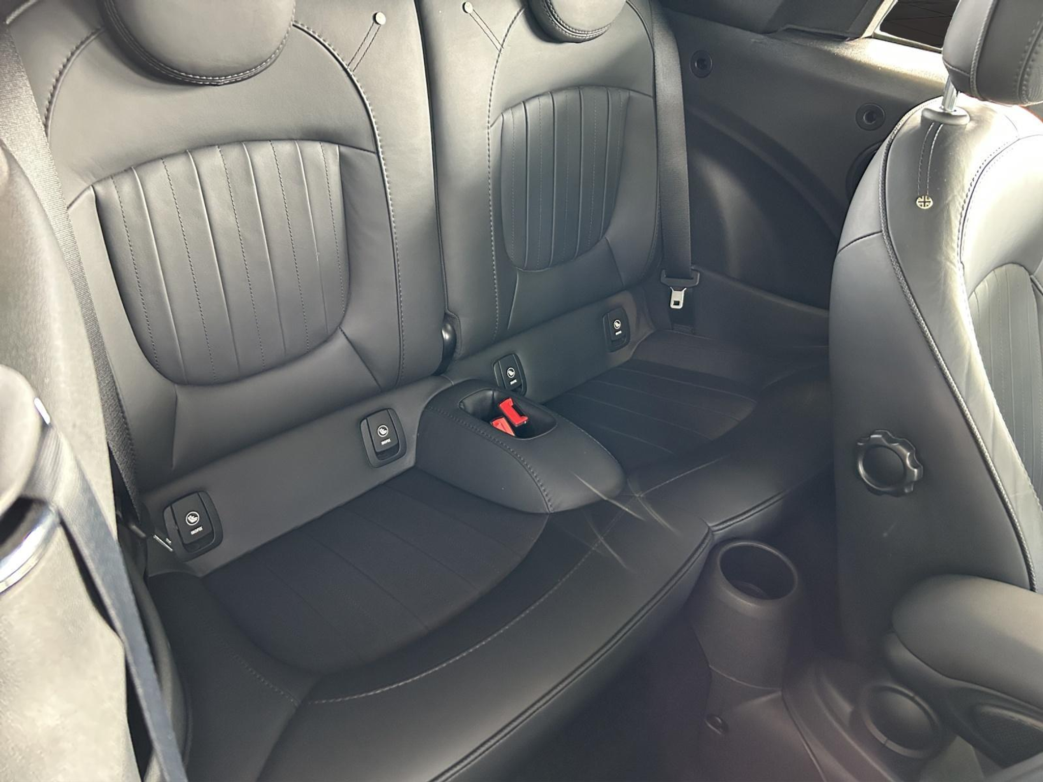 listing desktop thumbnail image 14