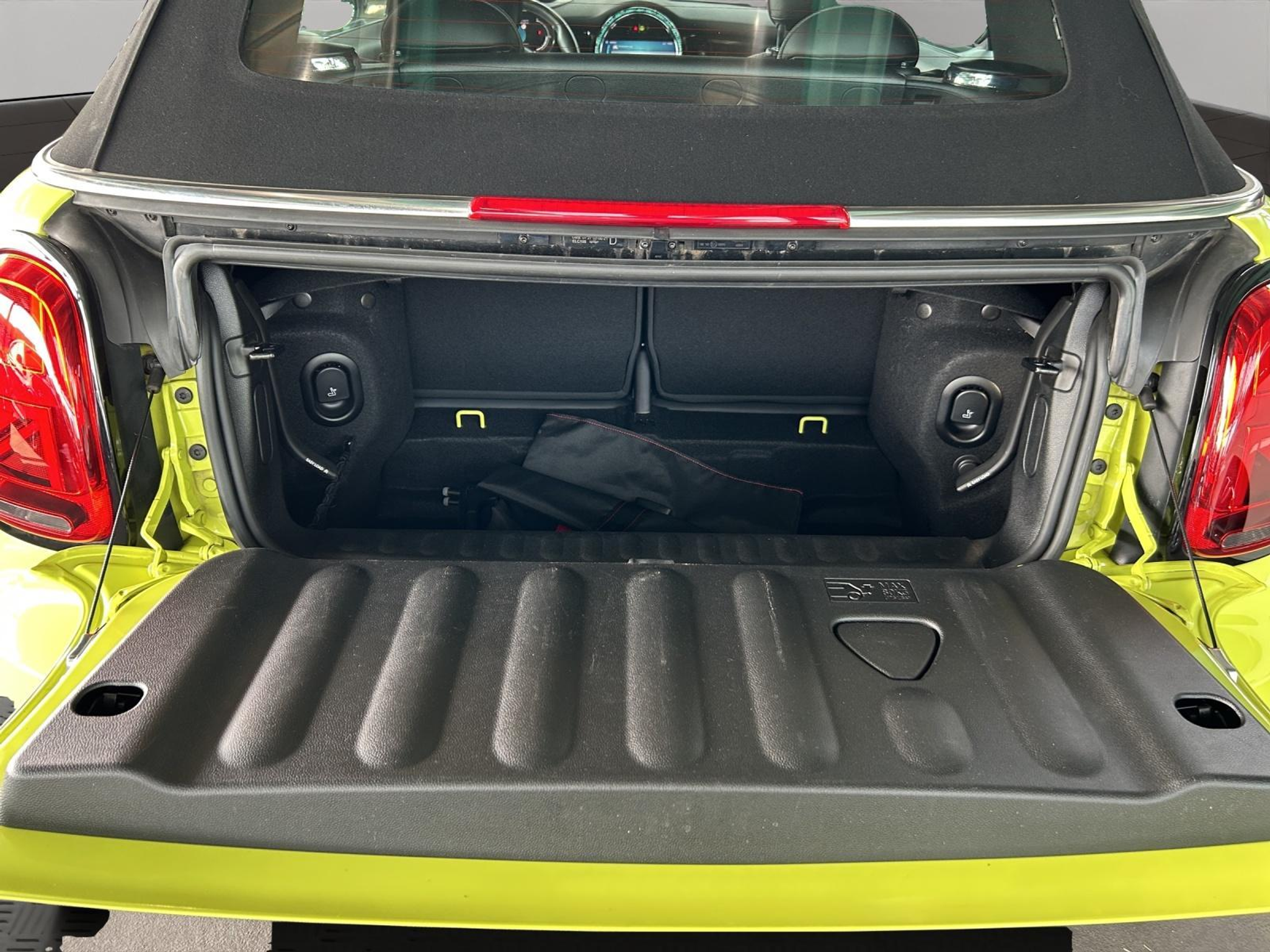 listing desktop thumbnail image 15