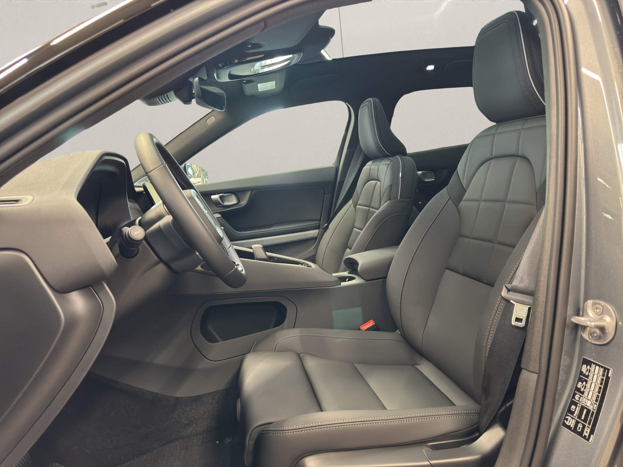 listing desktop thumbnail image 9