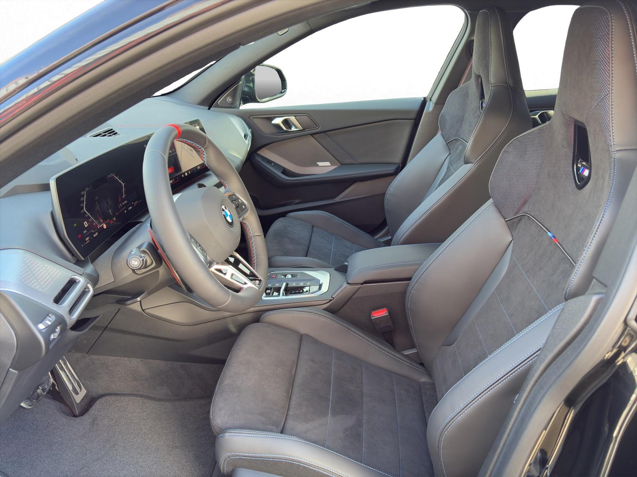 listing desktop thumbnail image 8