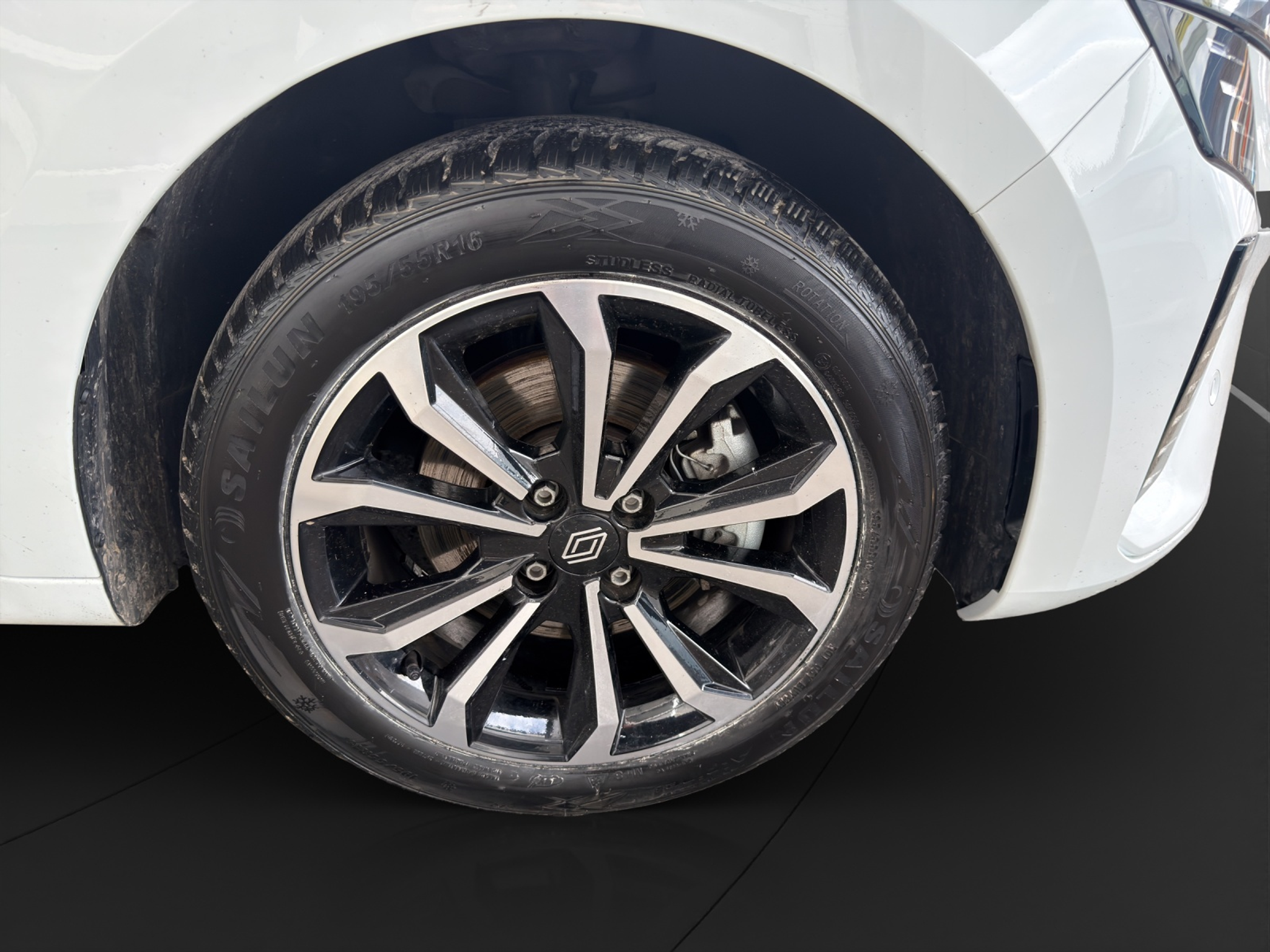 listing desktop thumbnail image 10