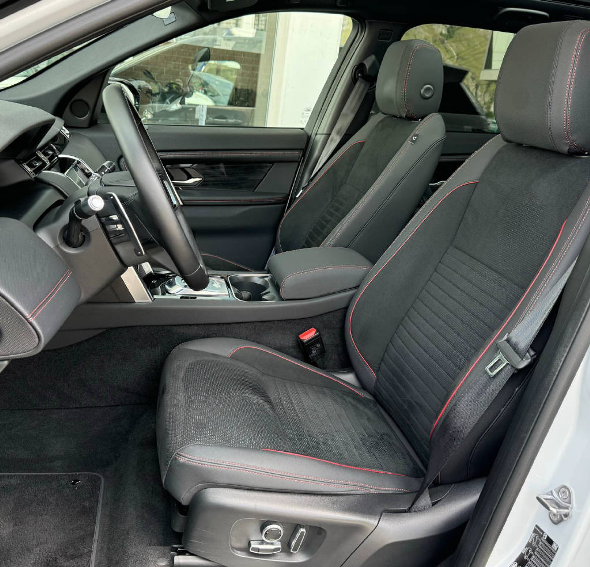 listing desktop thumbnail image 7