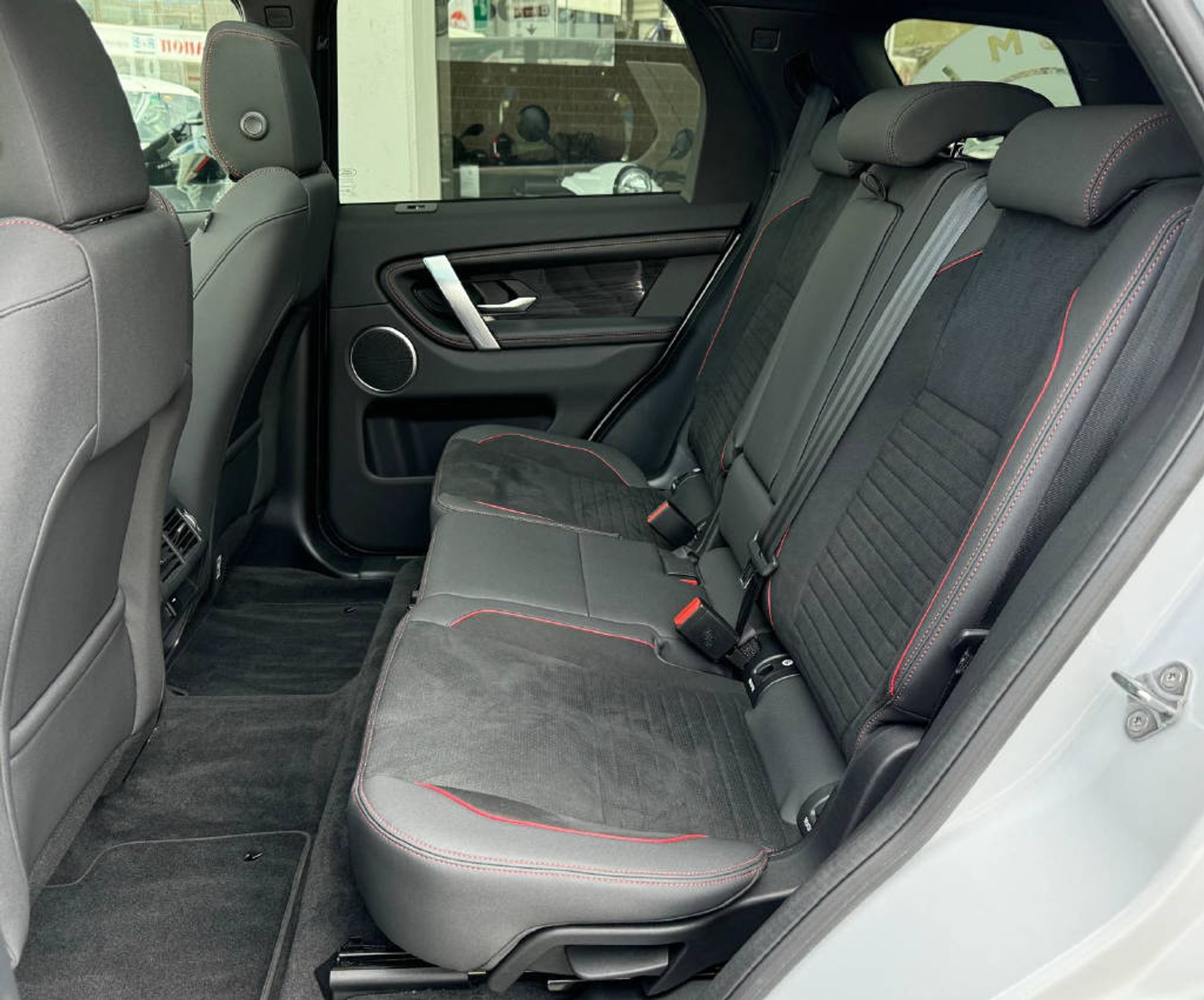 listing desktop thumbnail image 8