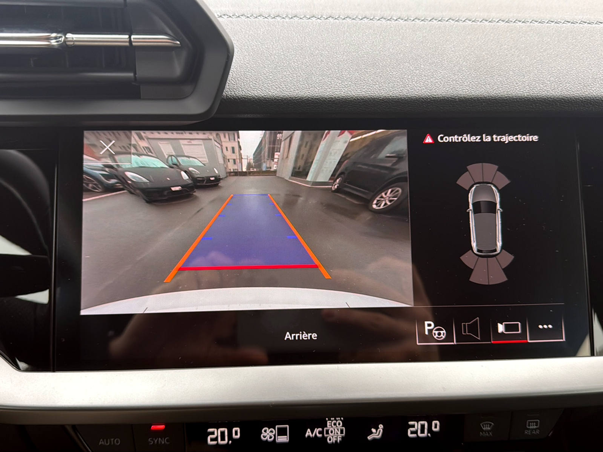 listing desktop thumbnail image 17