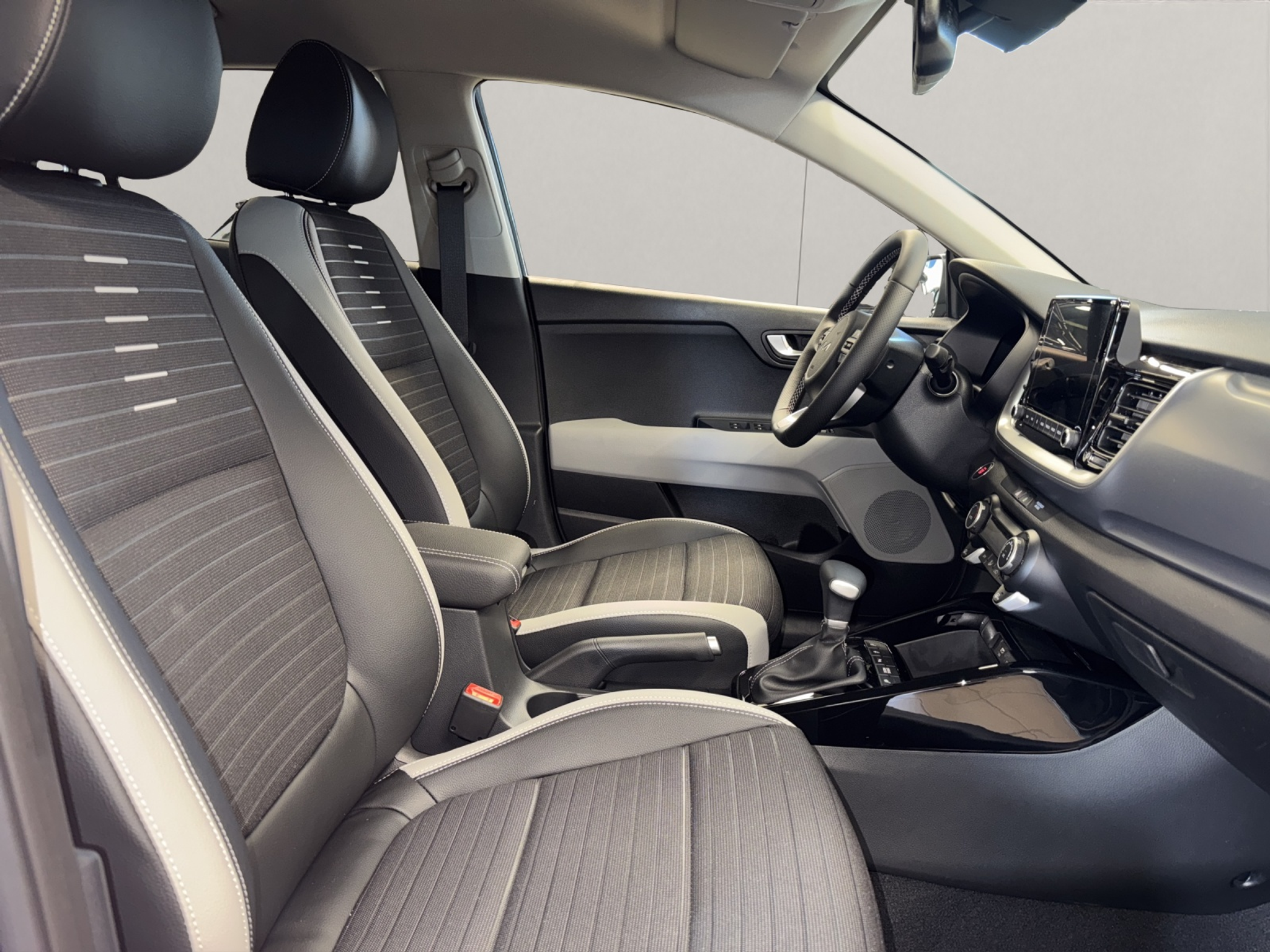 listing desktop thumbnail image 13