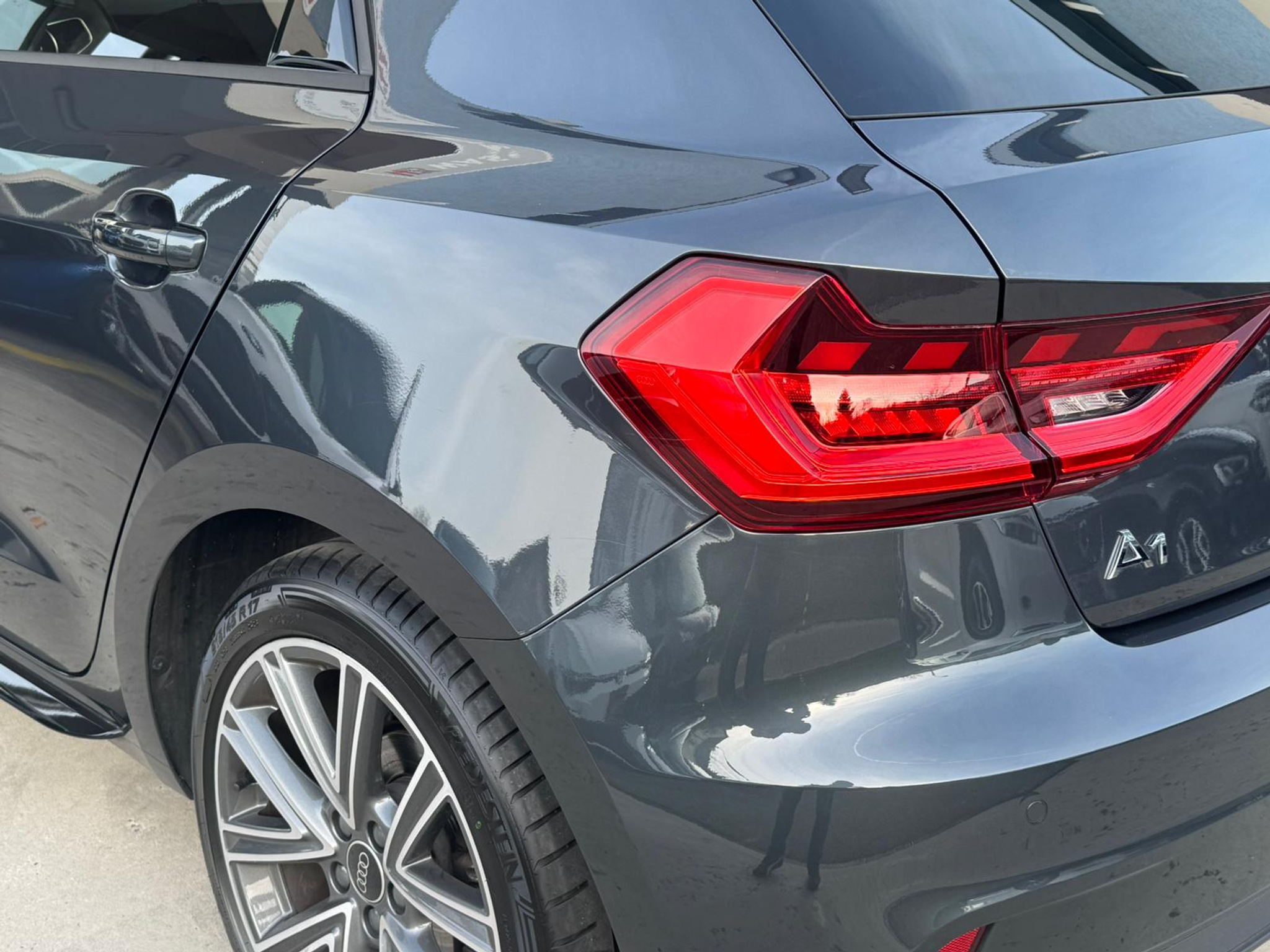 listing desktop thumbnail image 8