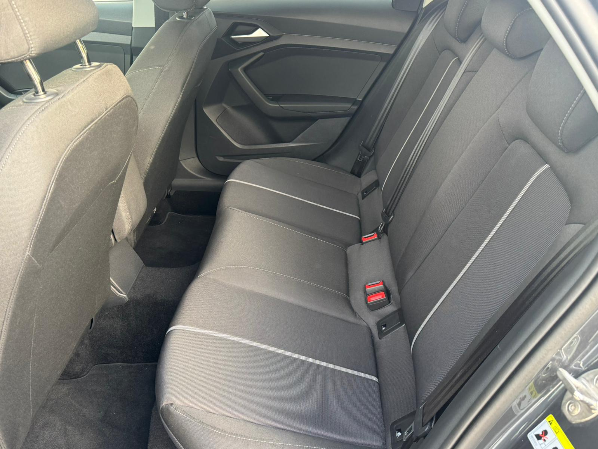 listing desktop thumbnail image 16