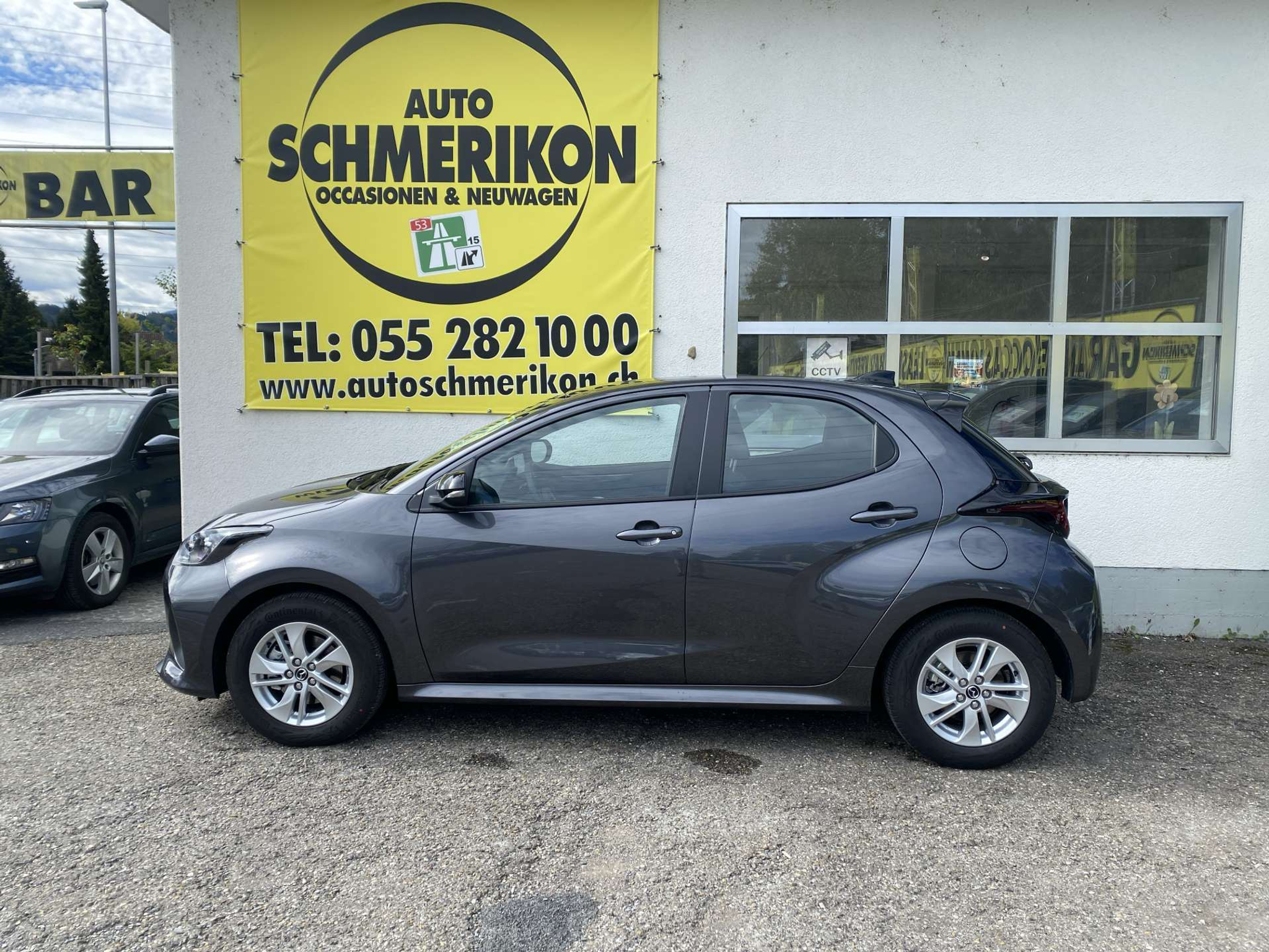 listing desktop thumbnail image 4