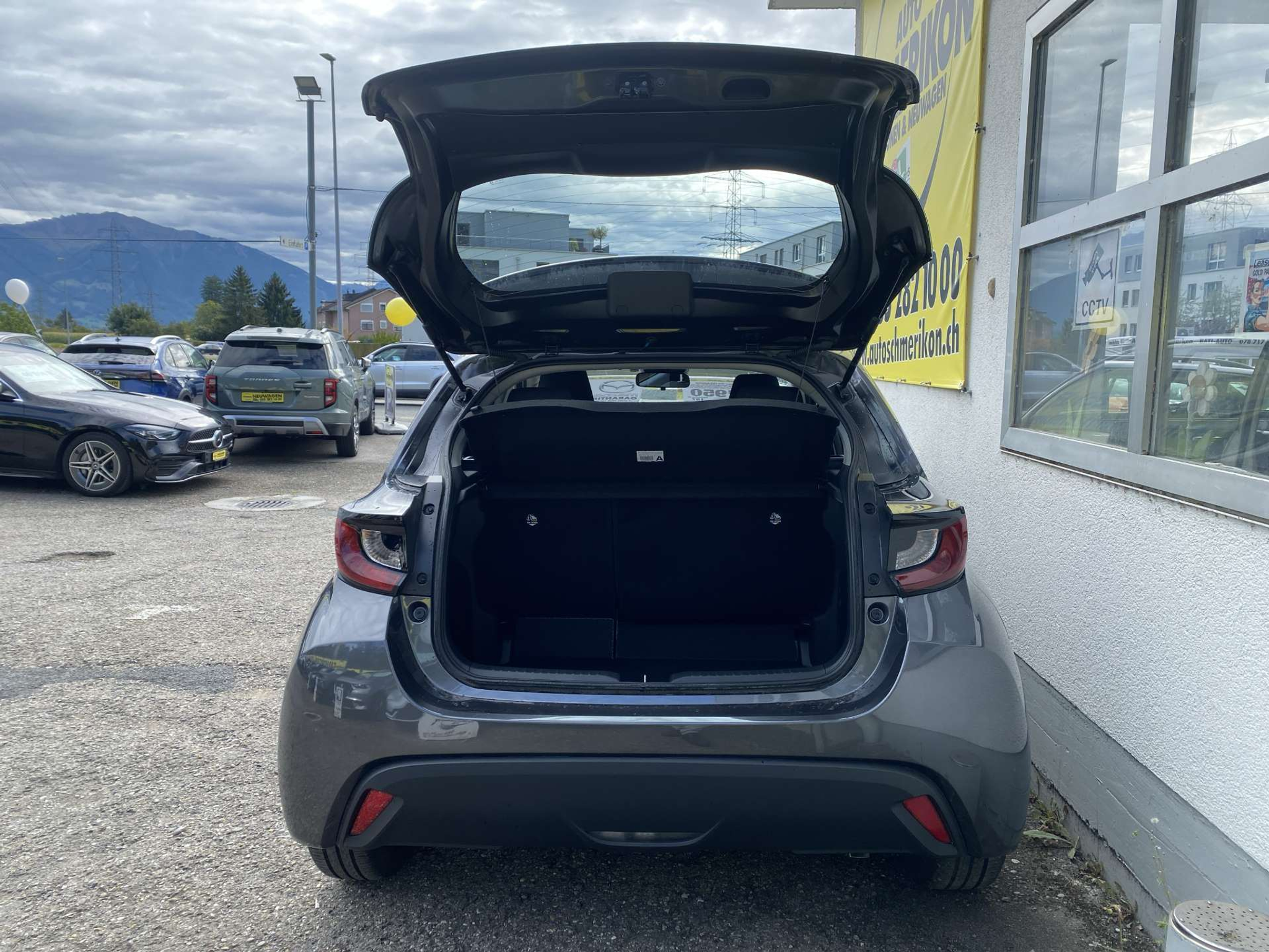 listing desktop thumbnail image 8