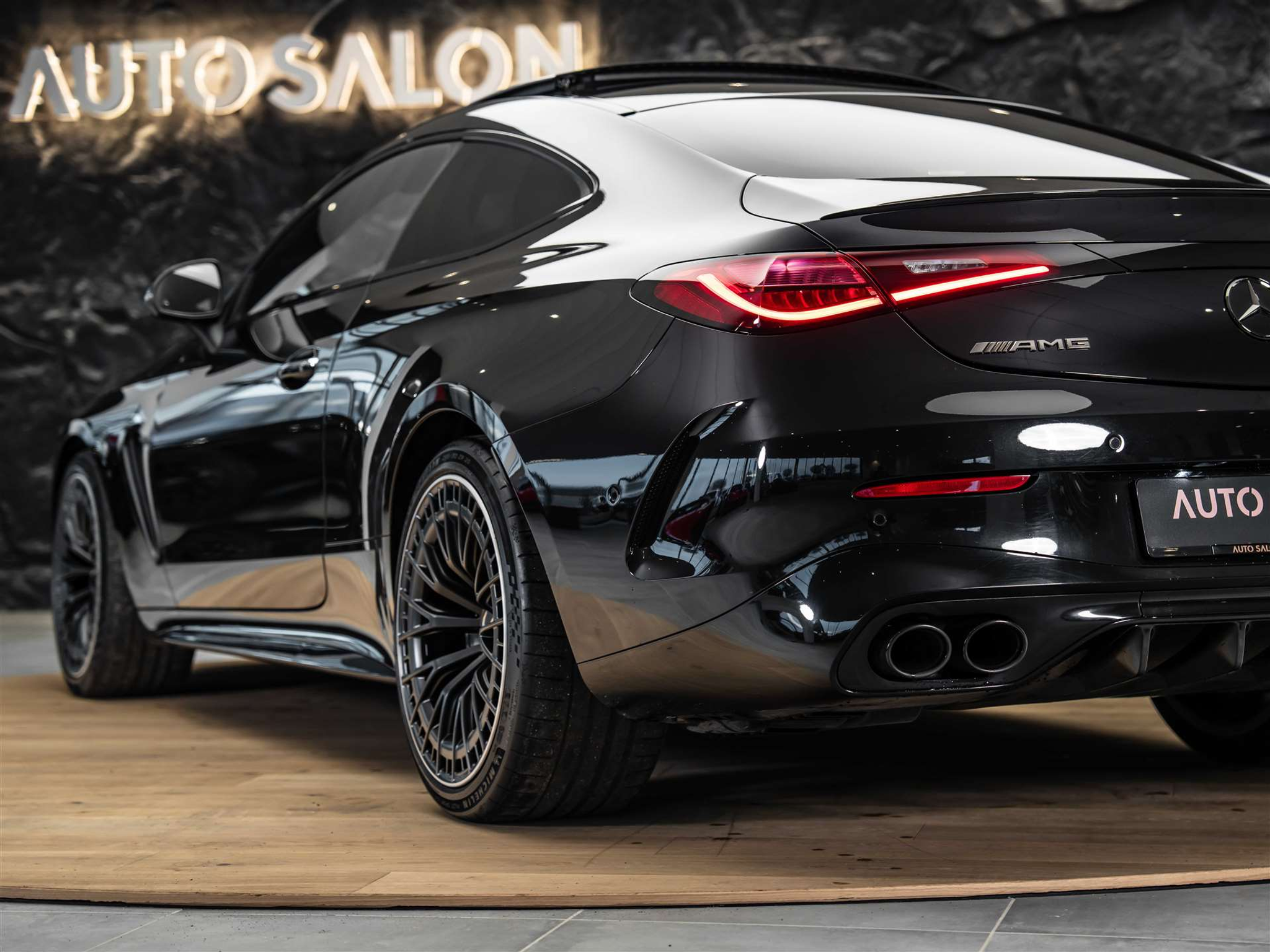 listing desktop thumbnail image 19