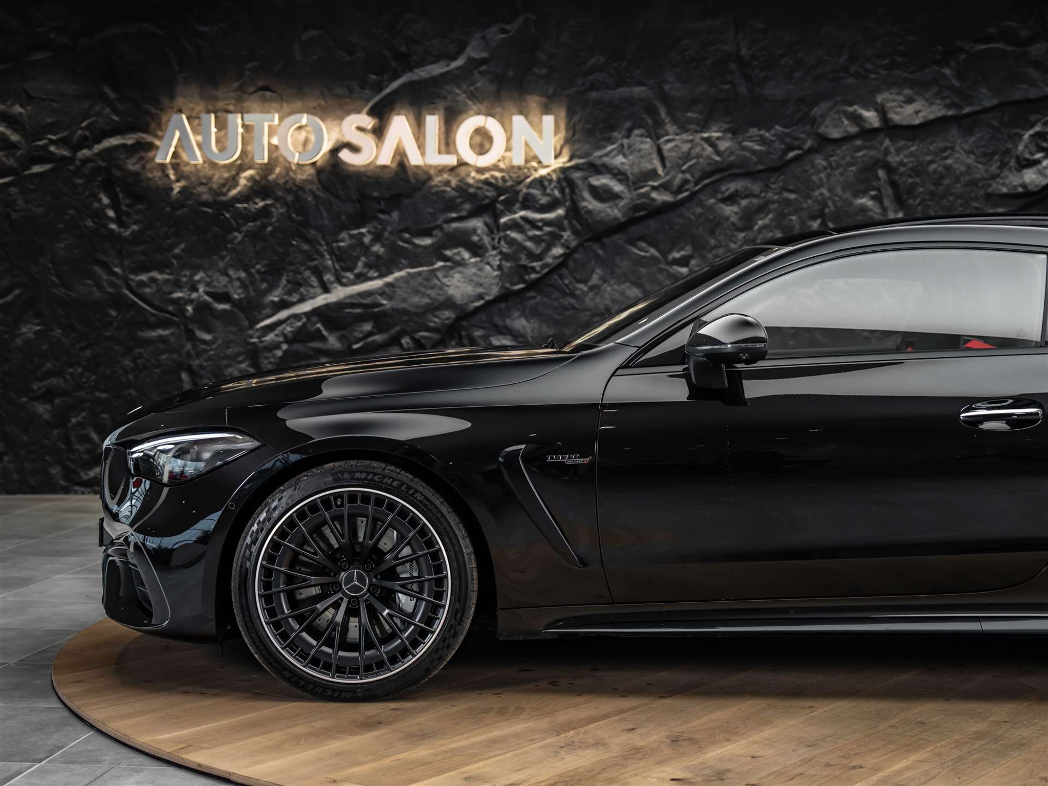 listing desktop thumbnail image 16