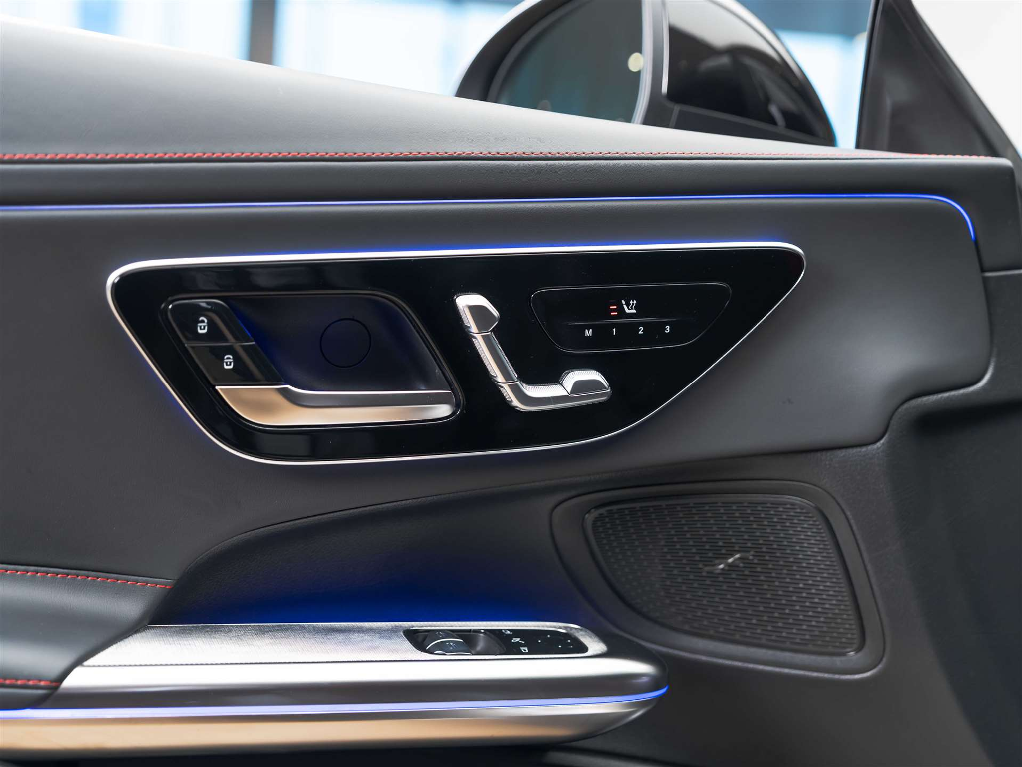 listing desktop thumbnail image 23