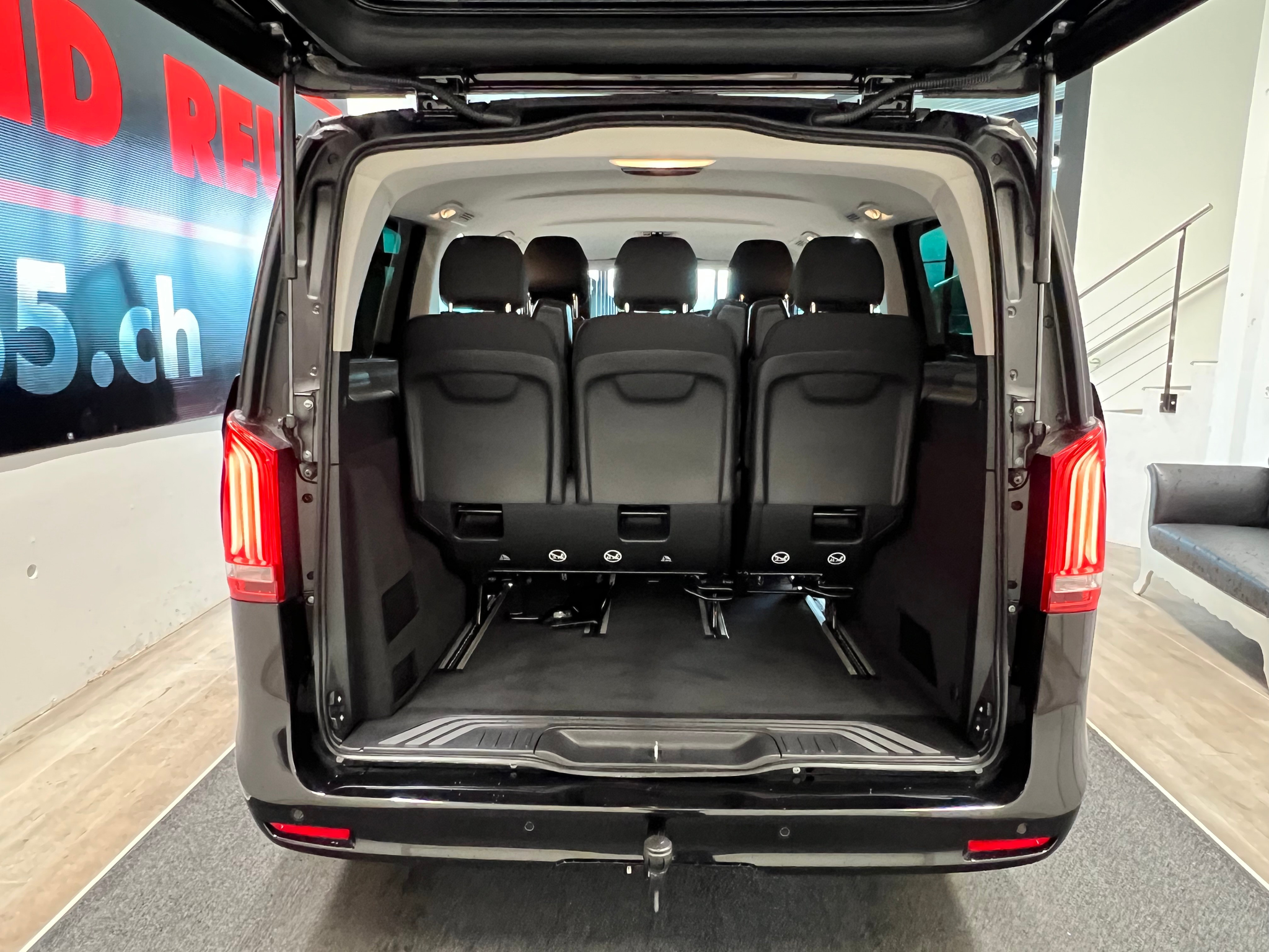 listing desktop thumbnail image 6