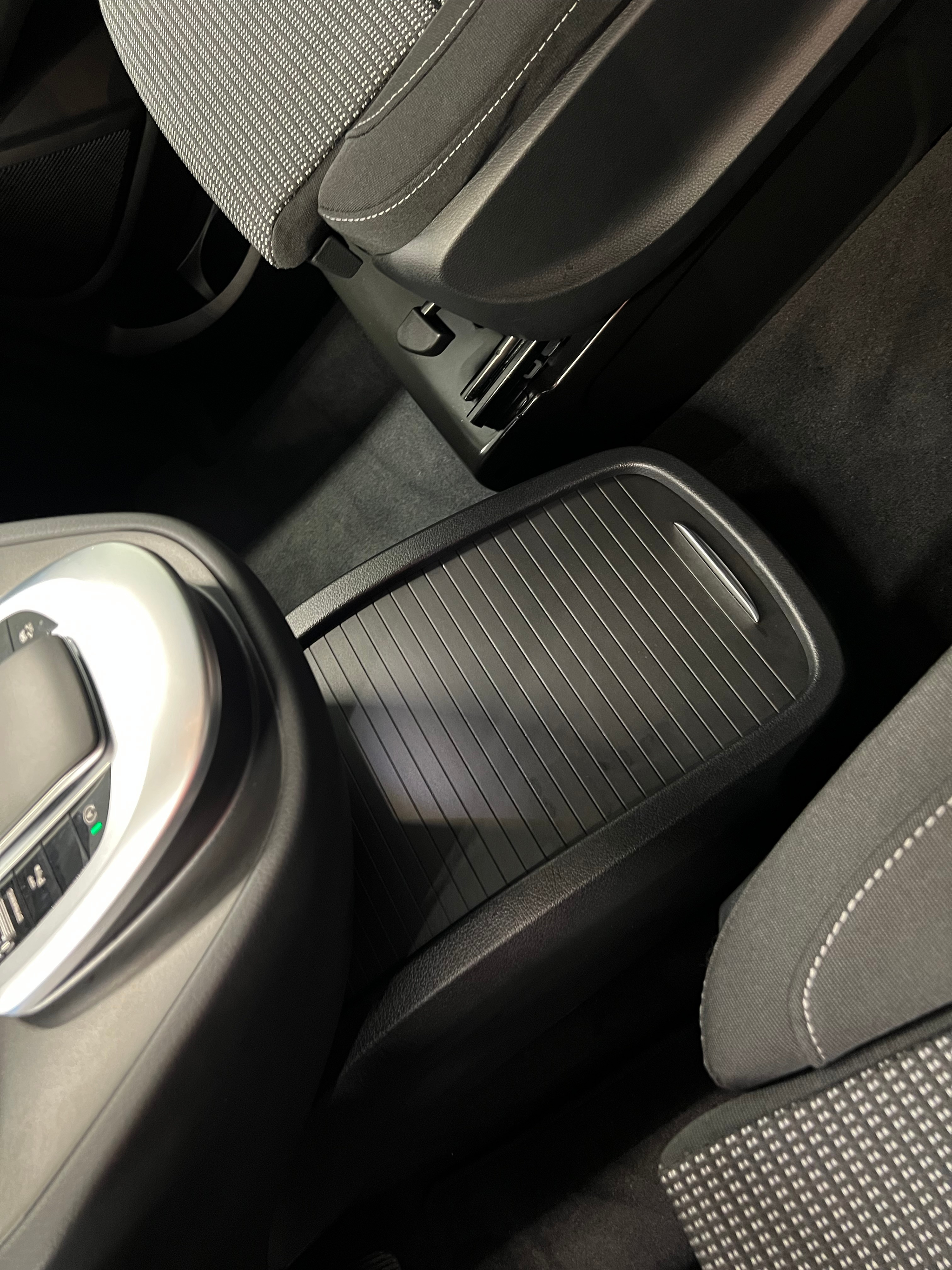 listing desktop thumbnail image 17