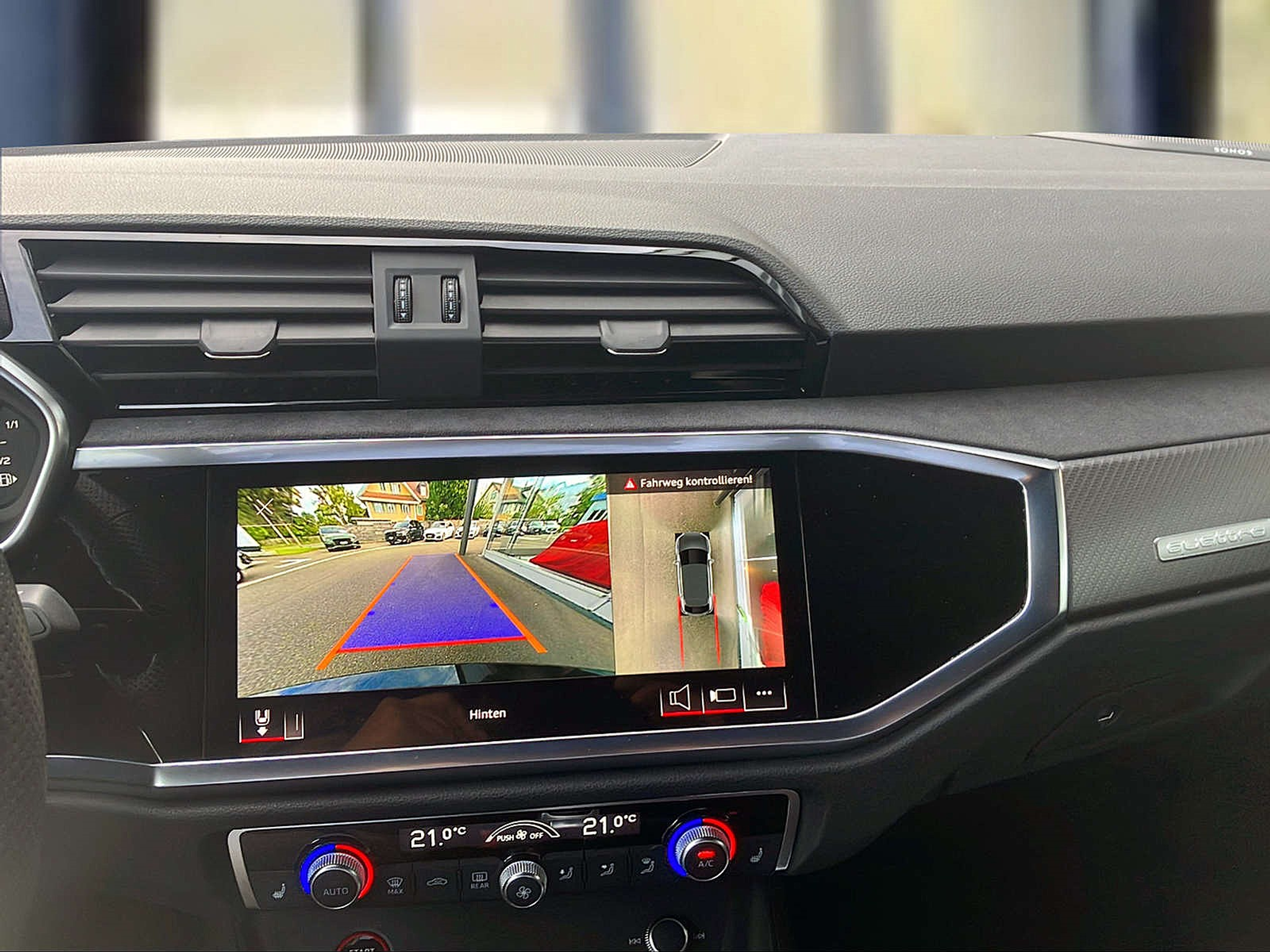 listing desktop thumbnail image 13