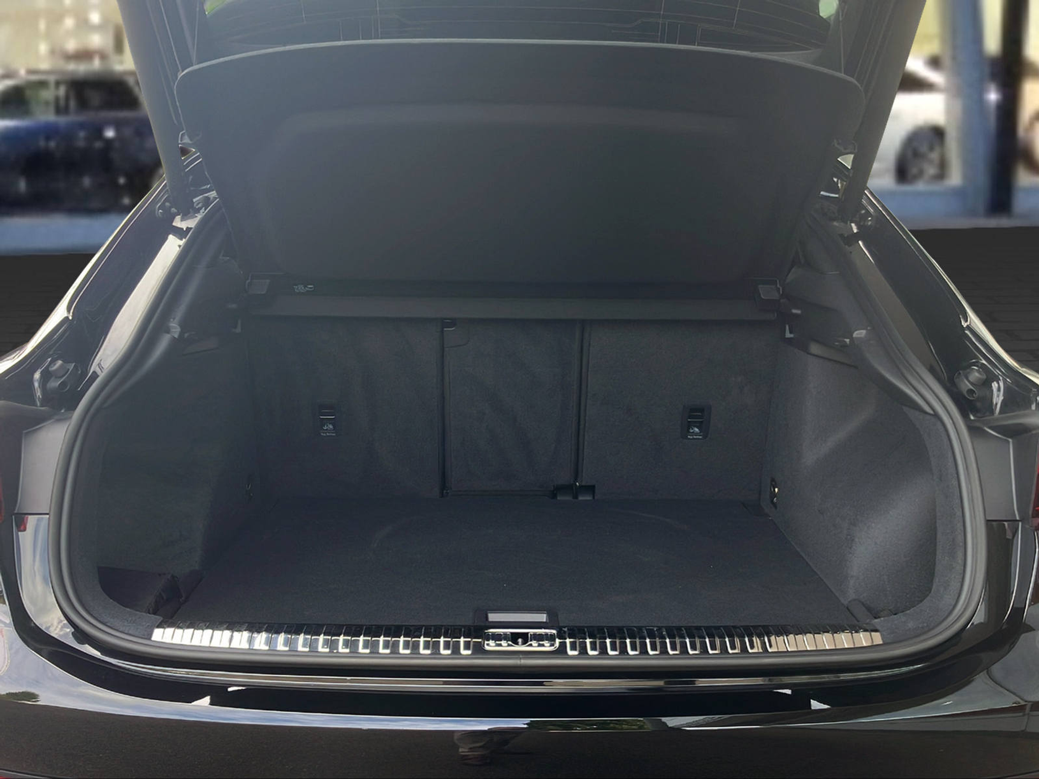 listing desktop thumbnail image 5