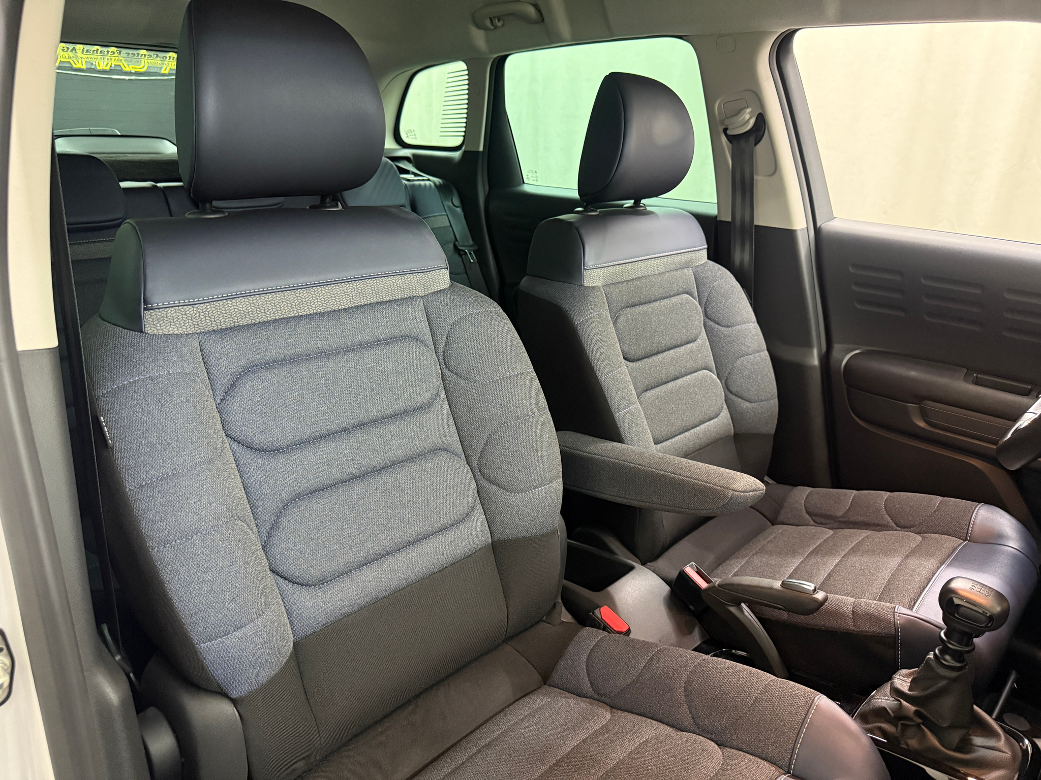 listing desktop thumbnail image 11