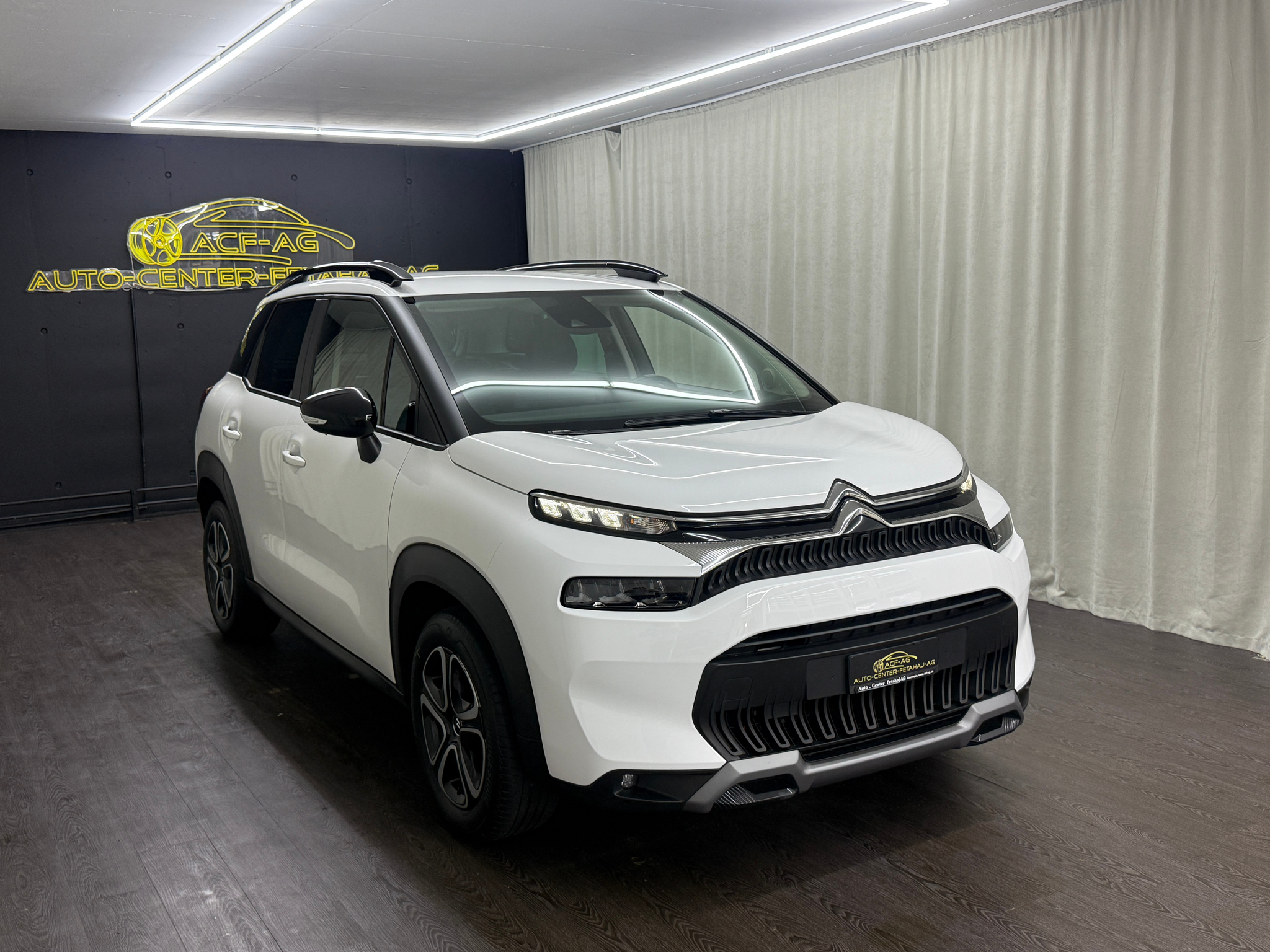 listing desktop thumbnail image 2