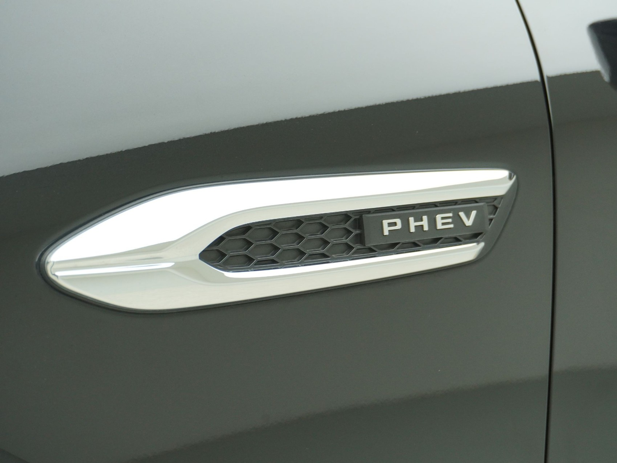 listing desktop thumbnail image 6