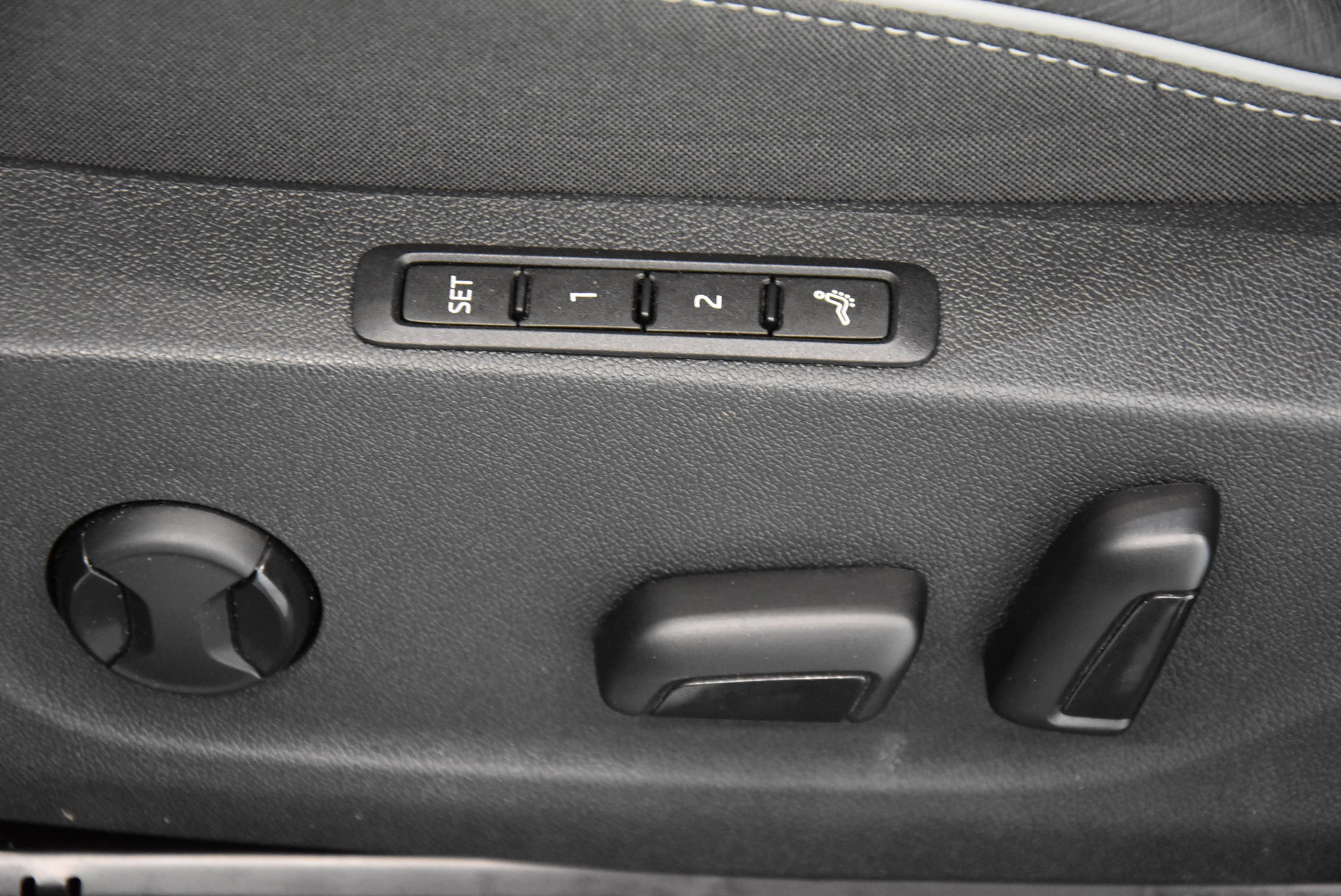 listing desktop thumbnail image 9