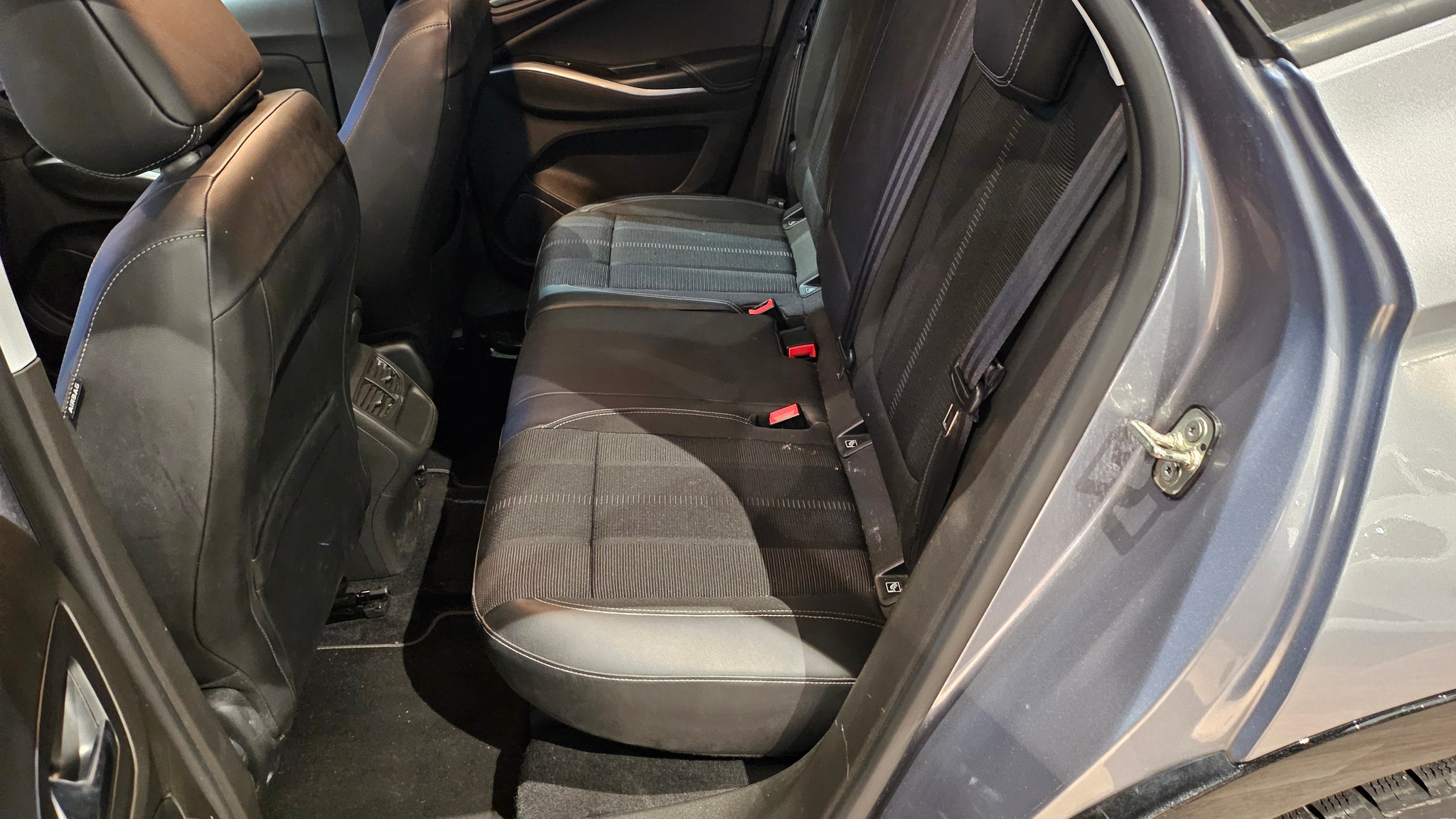 listing desktop thumbnail image 14