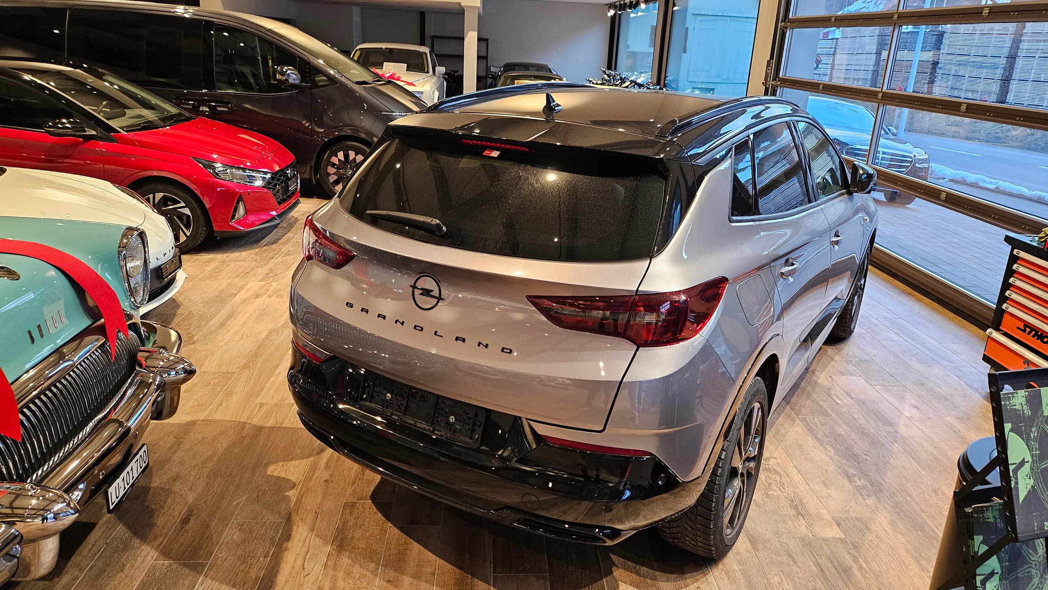 listing desktop thumbnail image 10