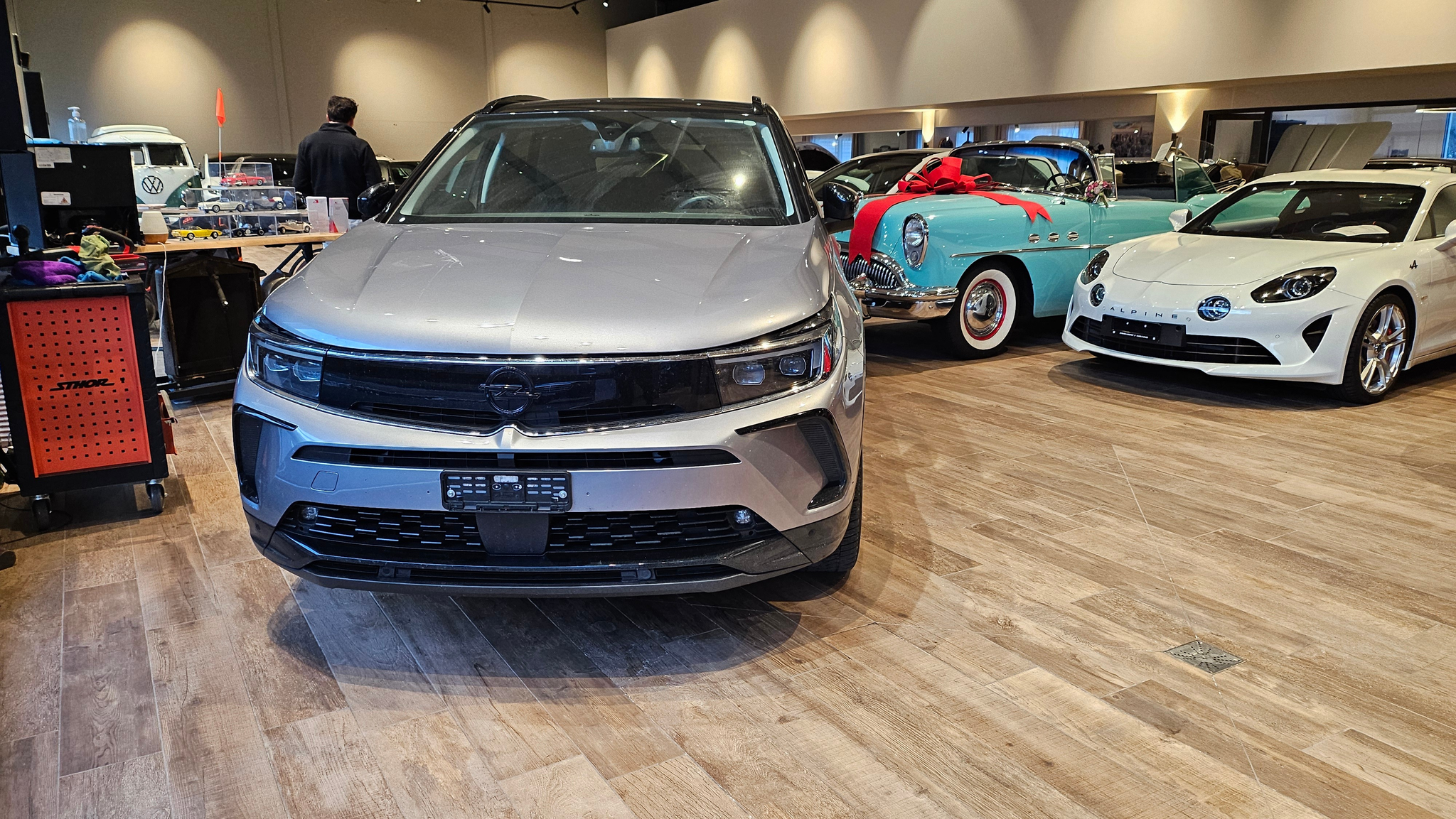 listing desktop thumbnail image 2