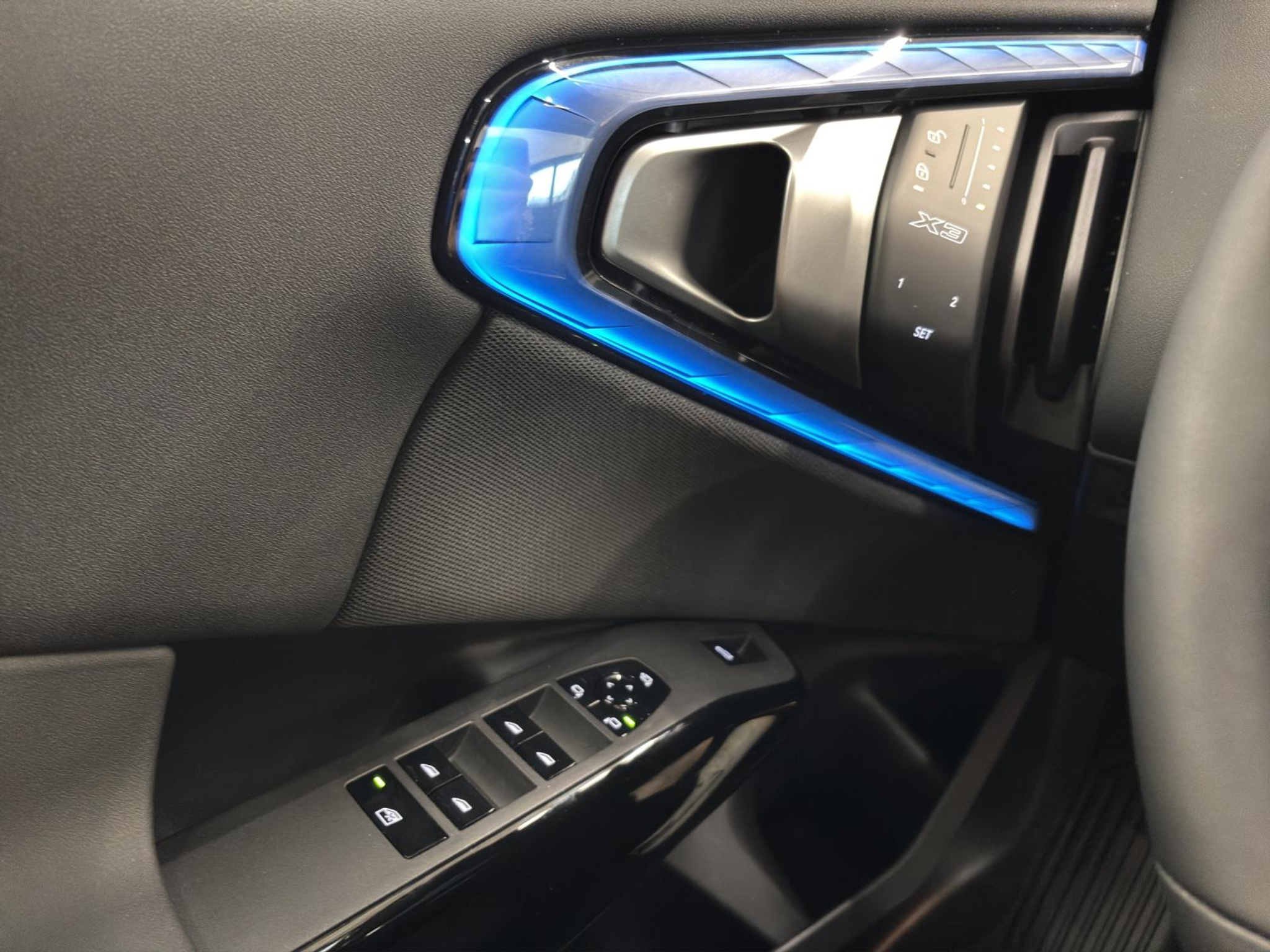 listing desktop thumbnail image 15