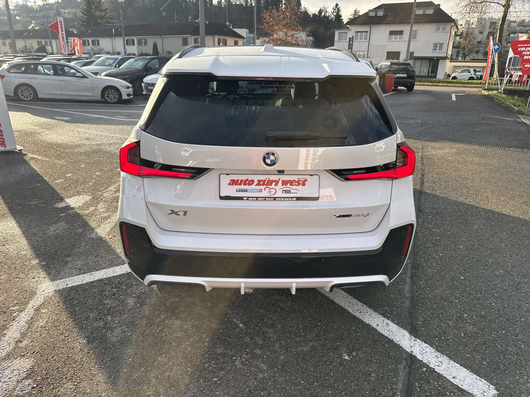 listing desktop thumbnail image 13