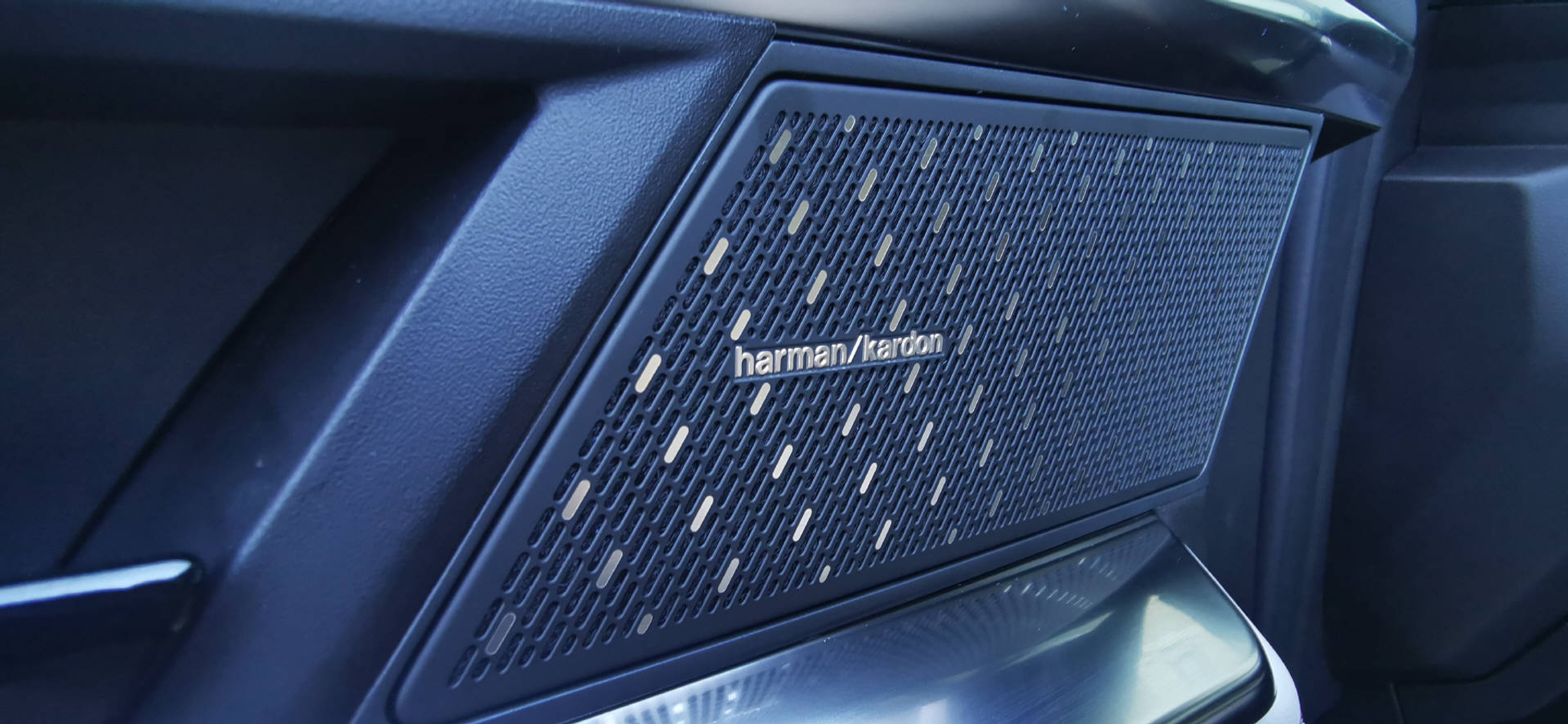 listing desktop thumbnail image 11