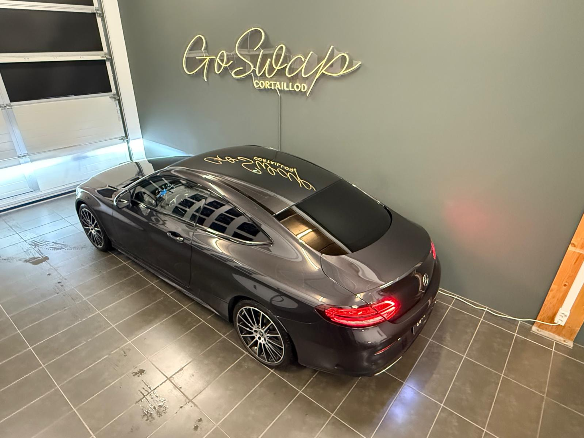 listing desktop thumbnail image 2