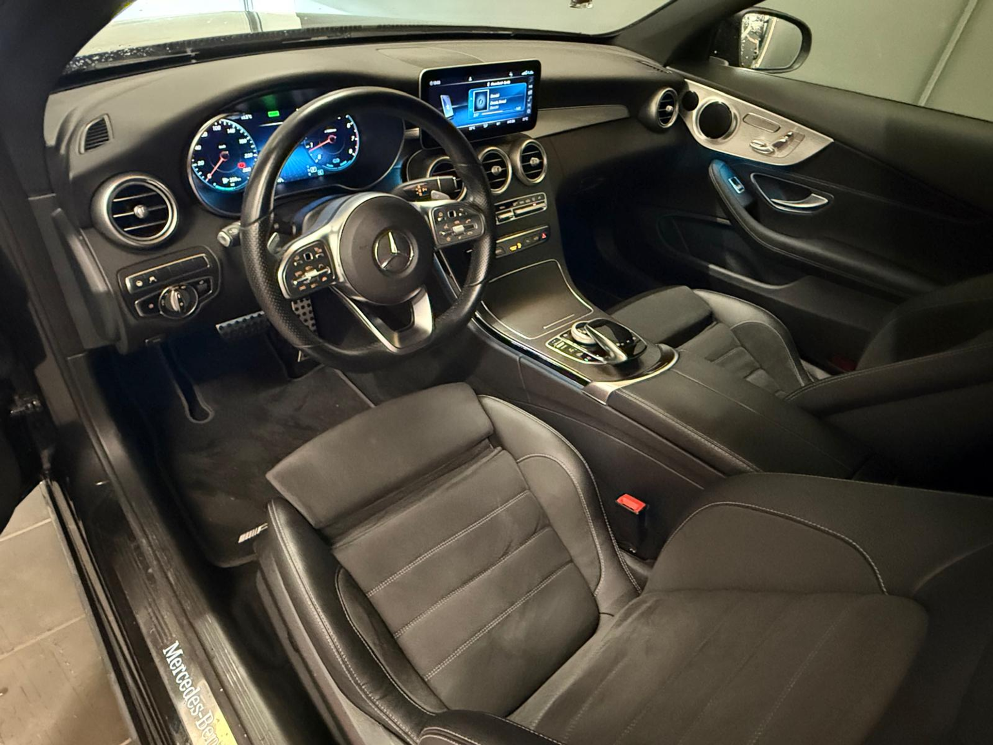 listing desktop thumbnail image 1