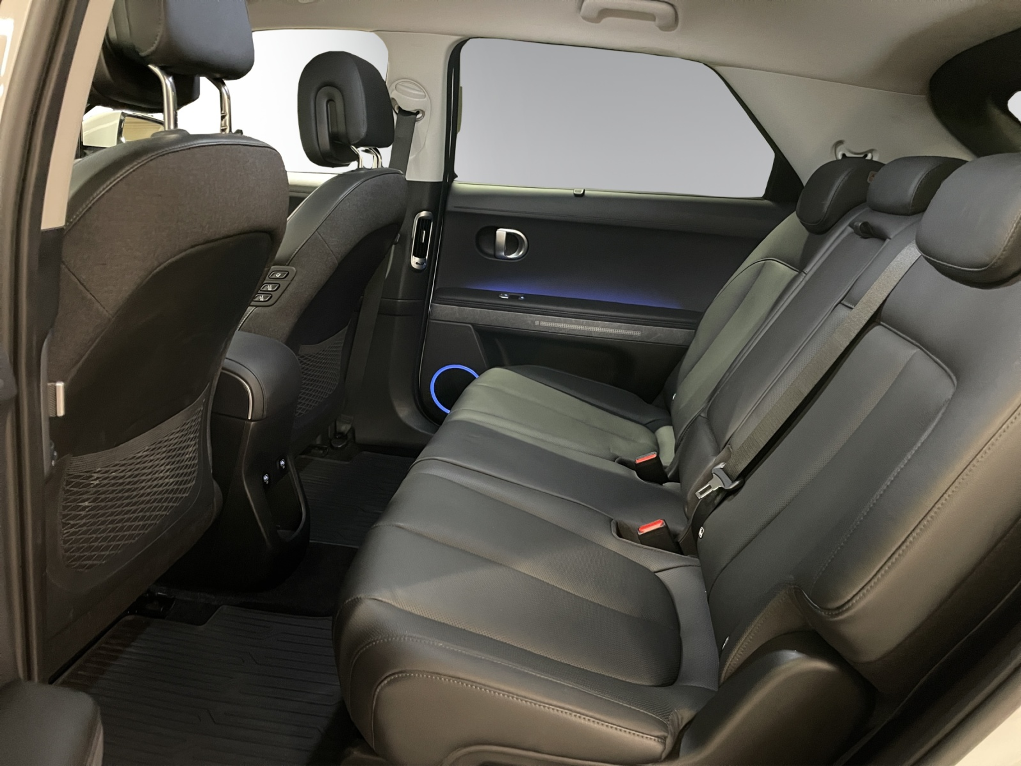 listing desktop thumbnail image 9