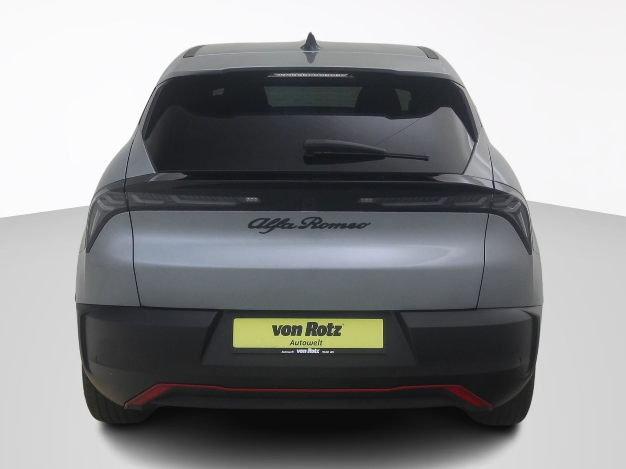 listing desktop thumbnail image 3