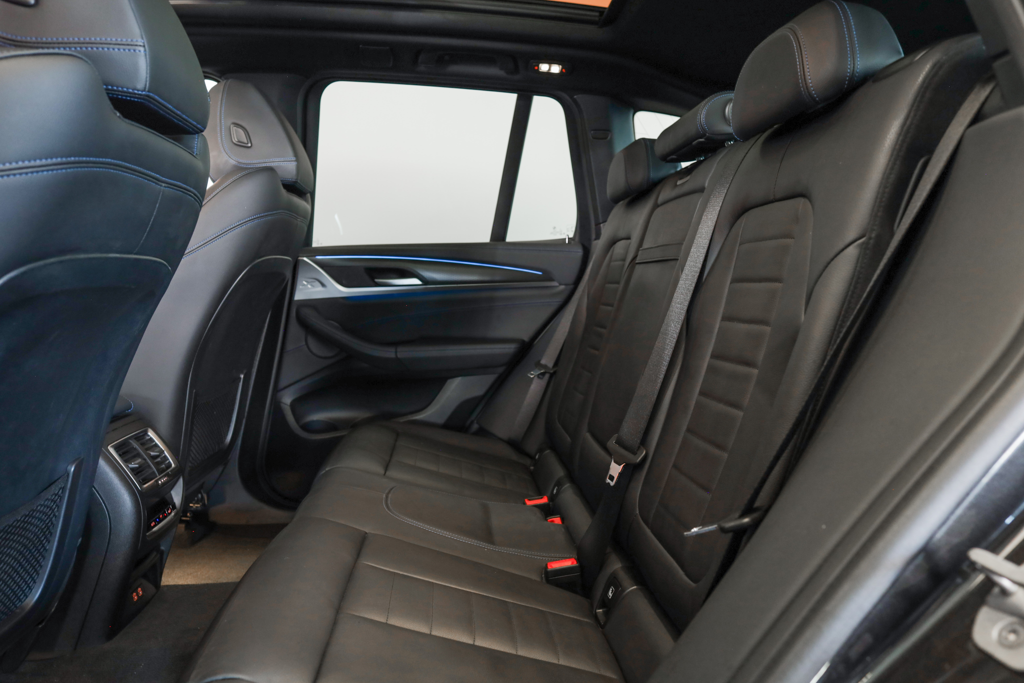 listing desktop thumbnail image 11