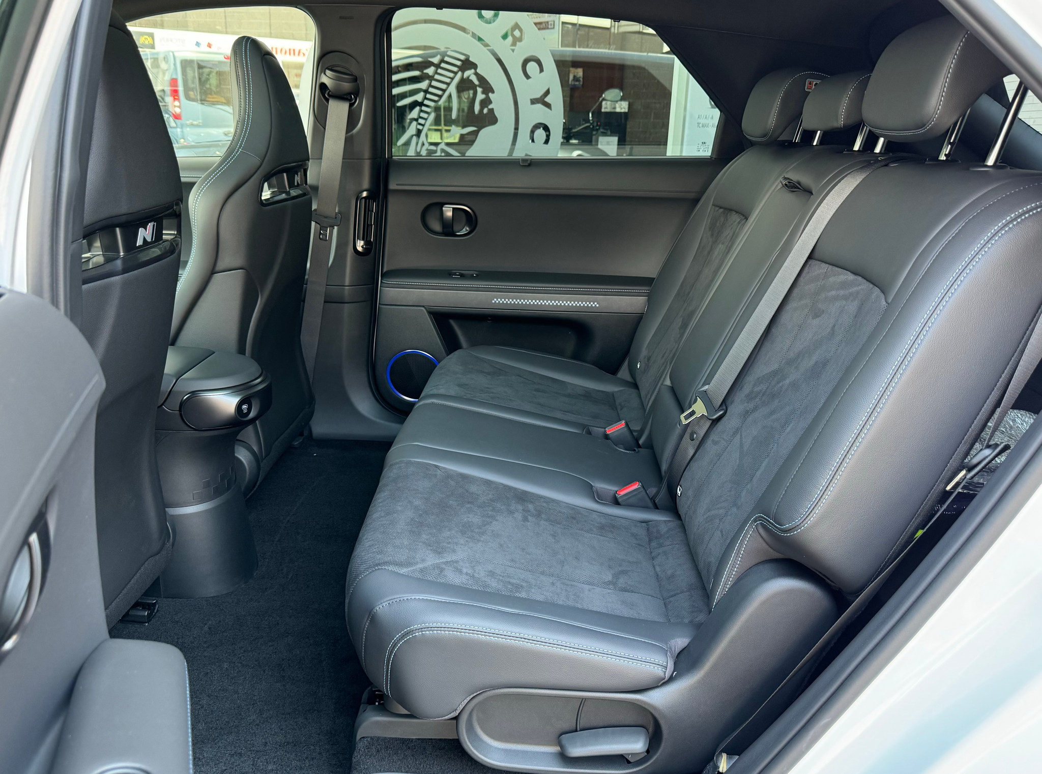 listing desktop thumbnail image 13