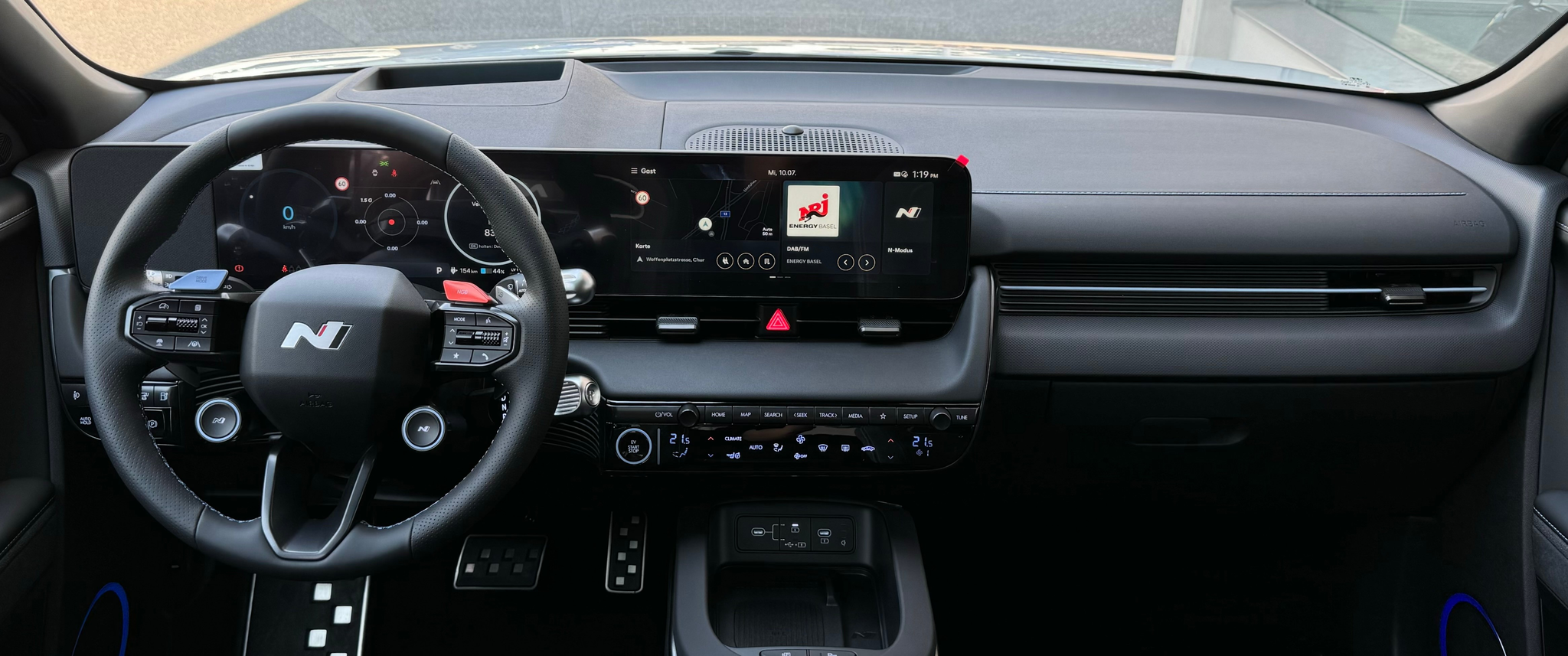 listing desktop thumbnail image 16