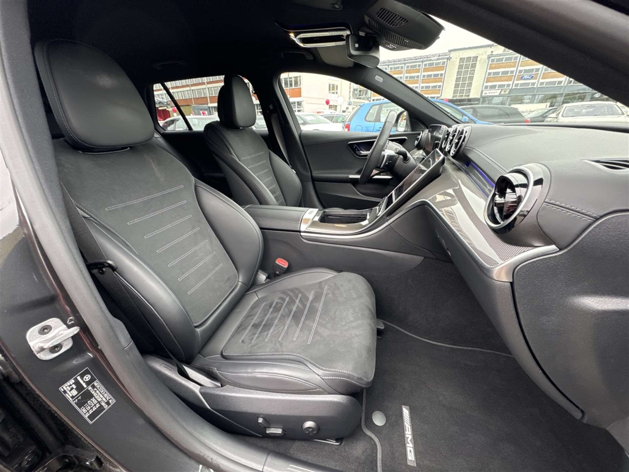 listing desktop thumbnail image 12