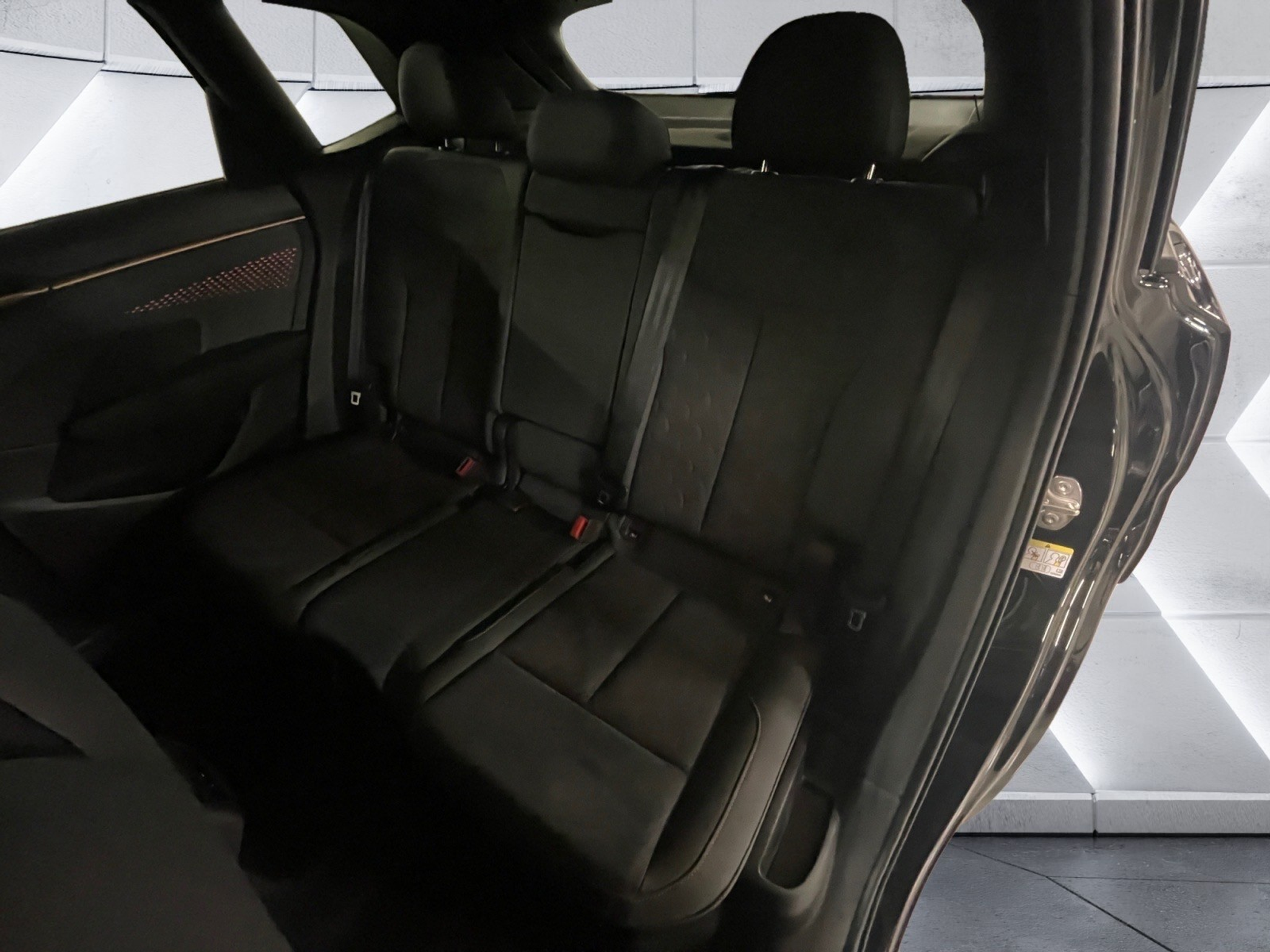 listing desktop thumbnail image 14