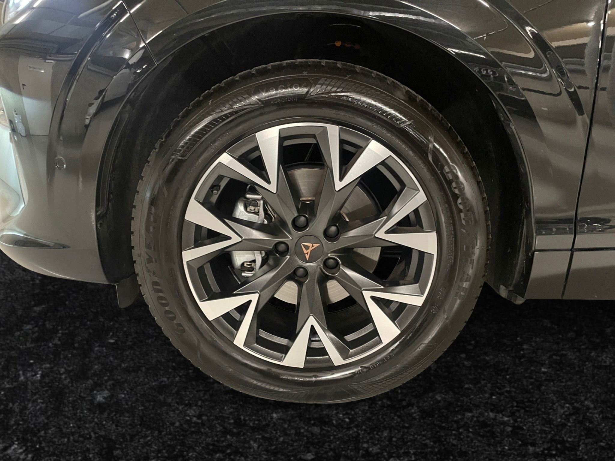 listing desktop thumbnail image 15