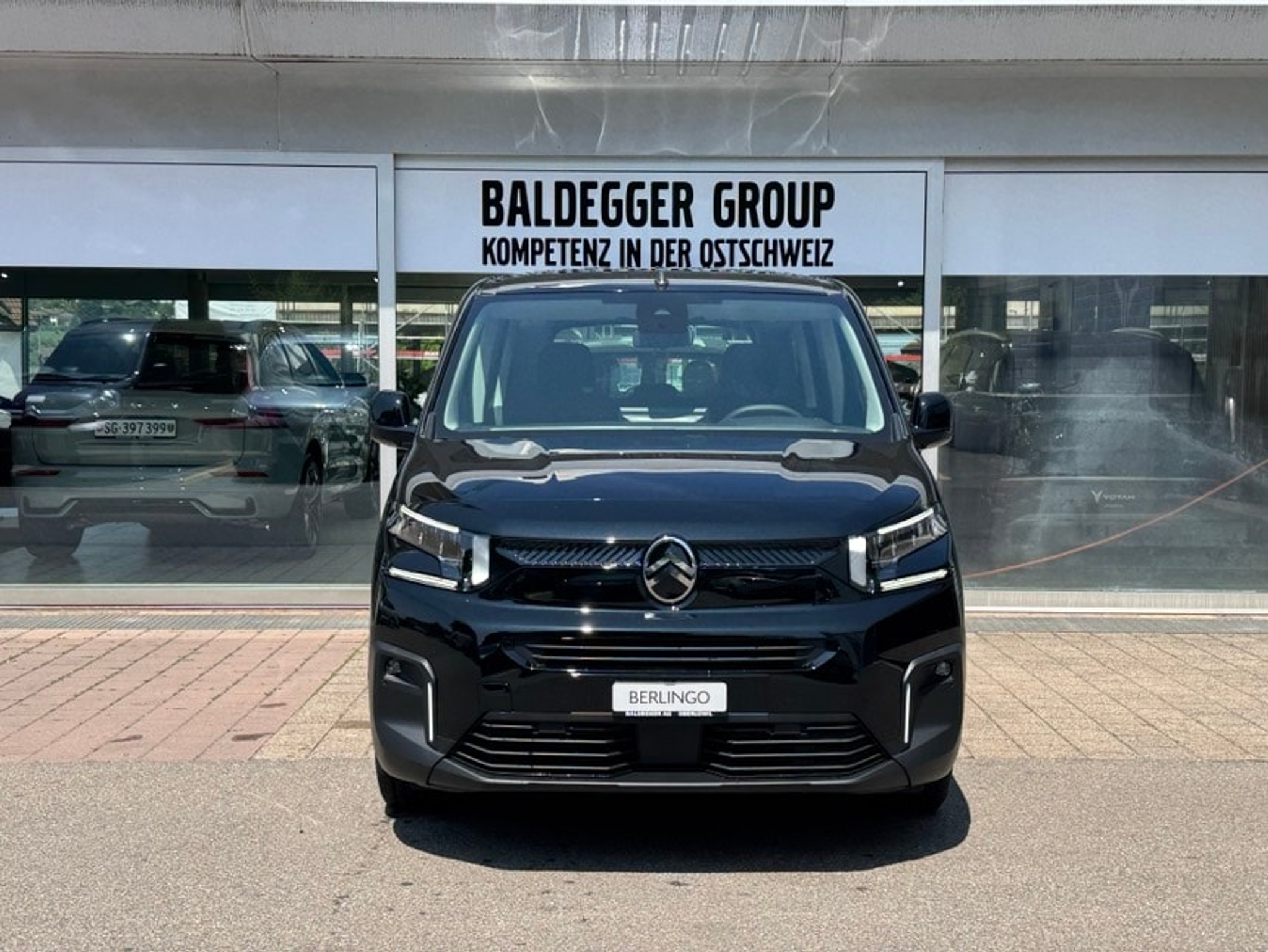 listing desktop thumbnail image 5