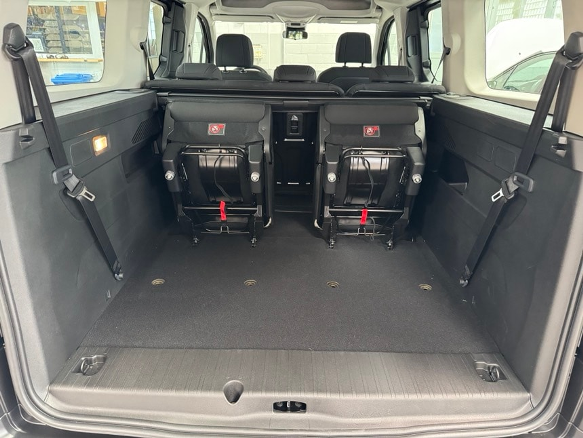 listing desktop thumbnail image 8