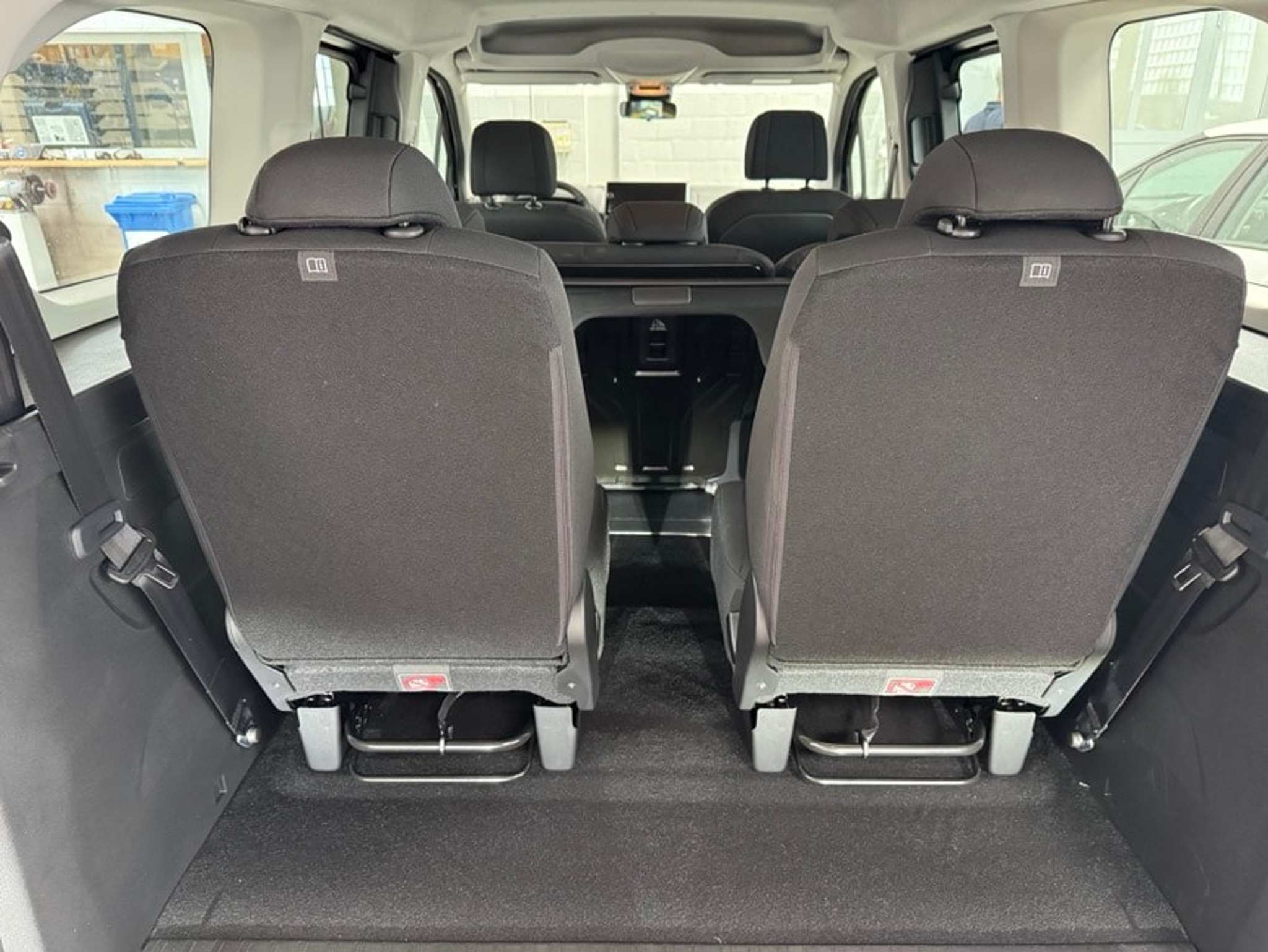 listing desktop thumbnail image 9